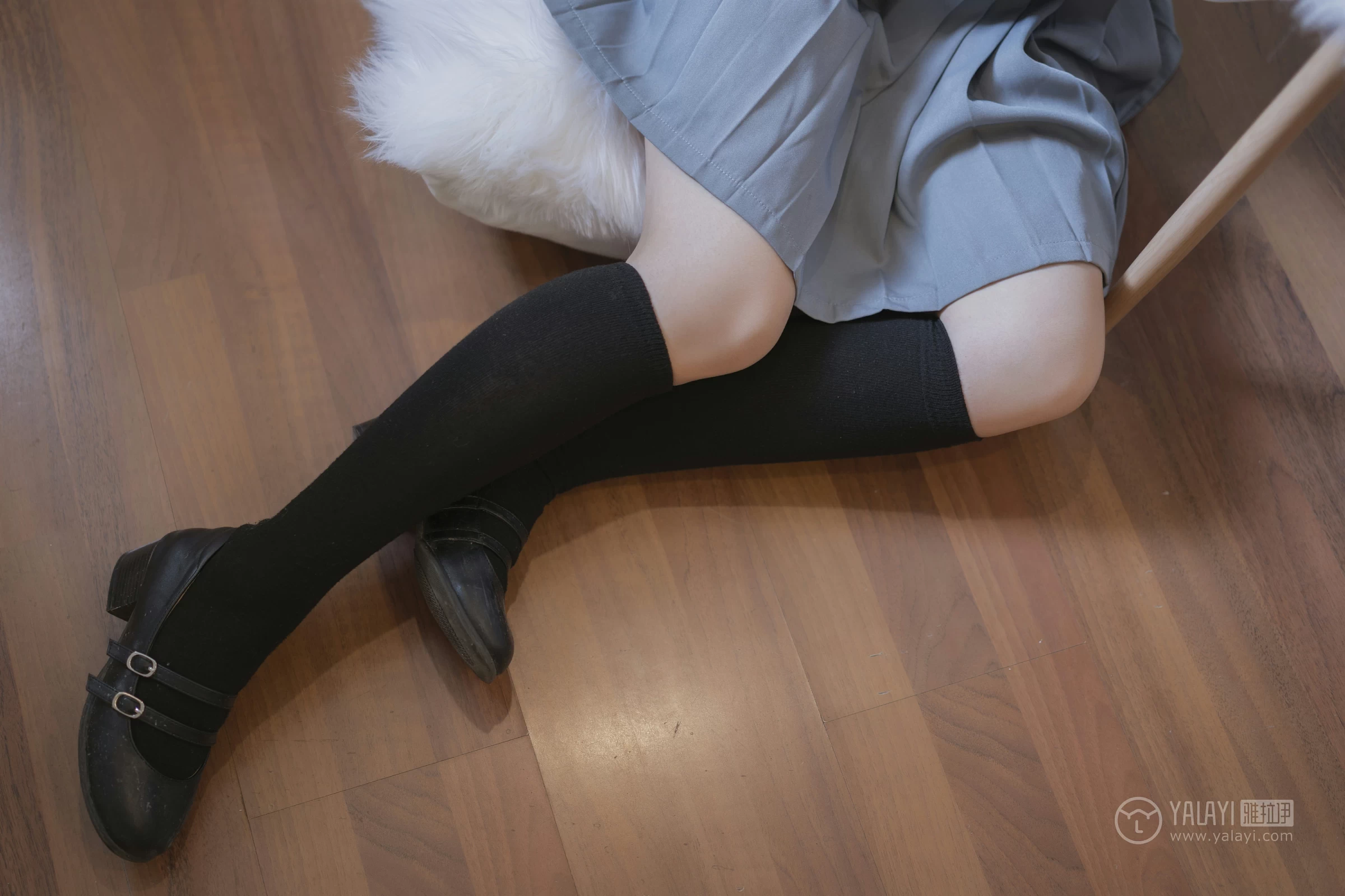 [YALAYI雅拉伊]No.349 清纯学生妹 西子 高中女生制服与短裙性感私房写真集第18张