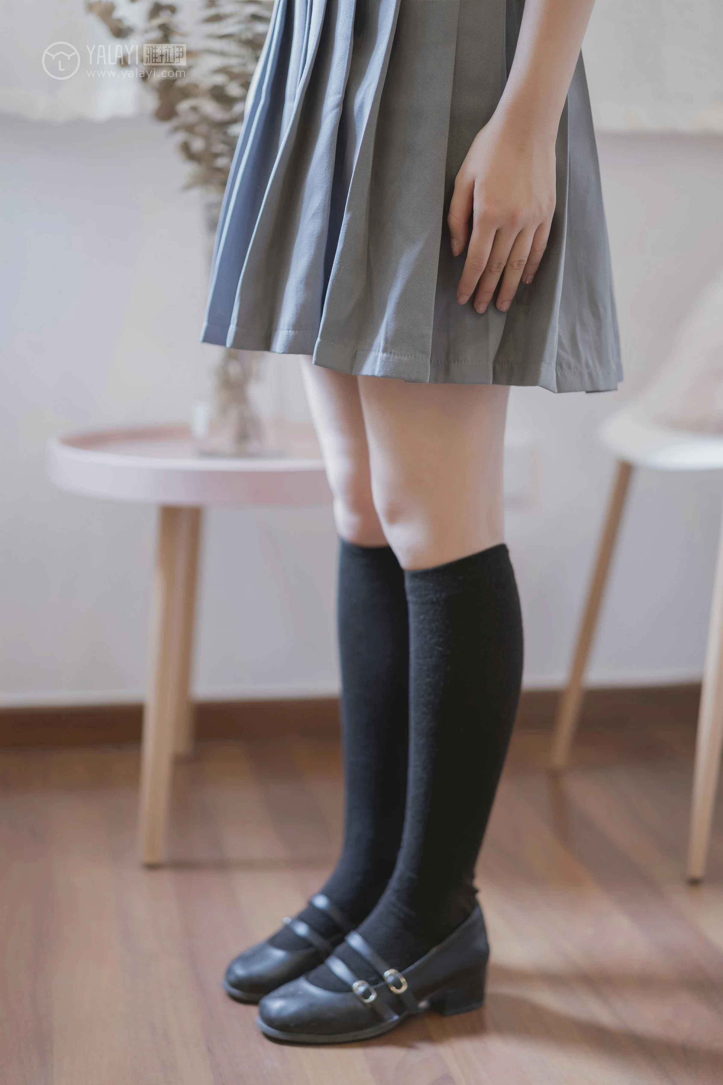 [YALAYI雅拉伊]No.349 清纯学生妹 西子 高中女生制服与短裙性感私房写真集第24张