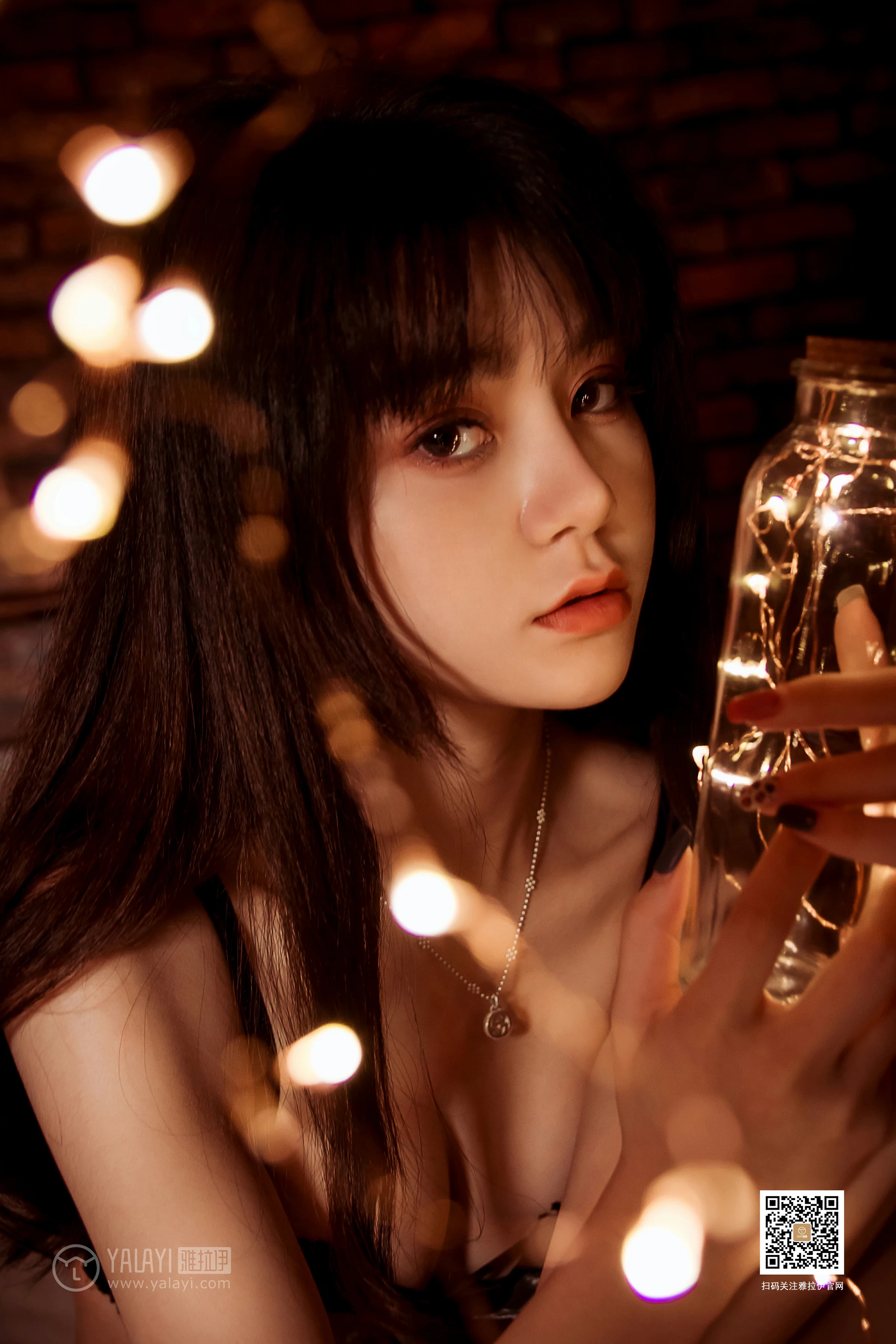 [YALAYI雅拉伊]No.362 图书馆精灵 蓉蓉 黑色蕾丝内衣性感私房写真集第15张