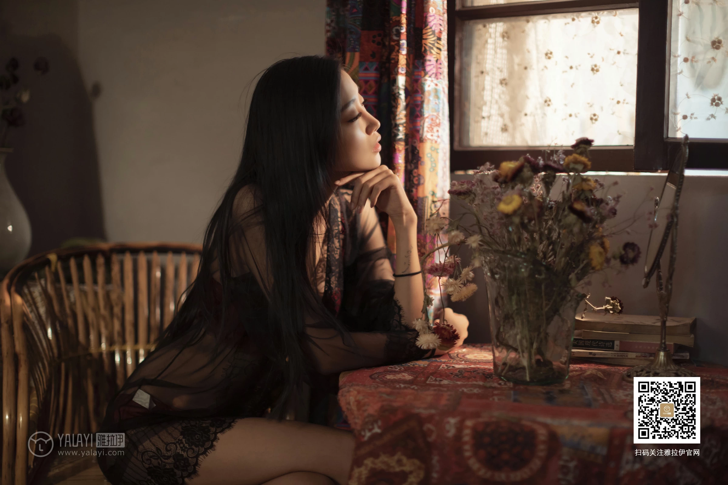 [YALAYI雅拉伊]No.368 梦醒时分 图雅 黑色透视情趣睡衣加红色蕾丝内衣性感私房写真集第9张