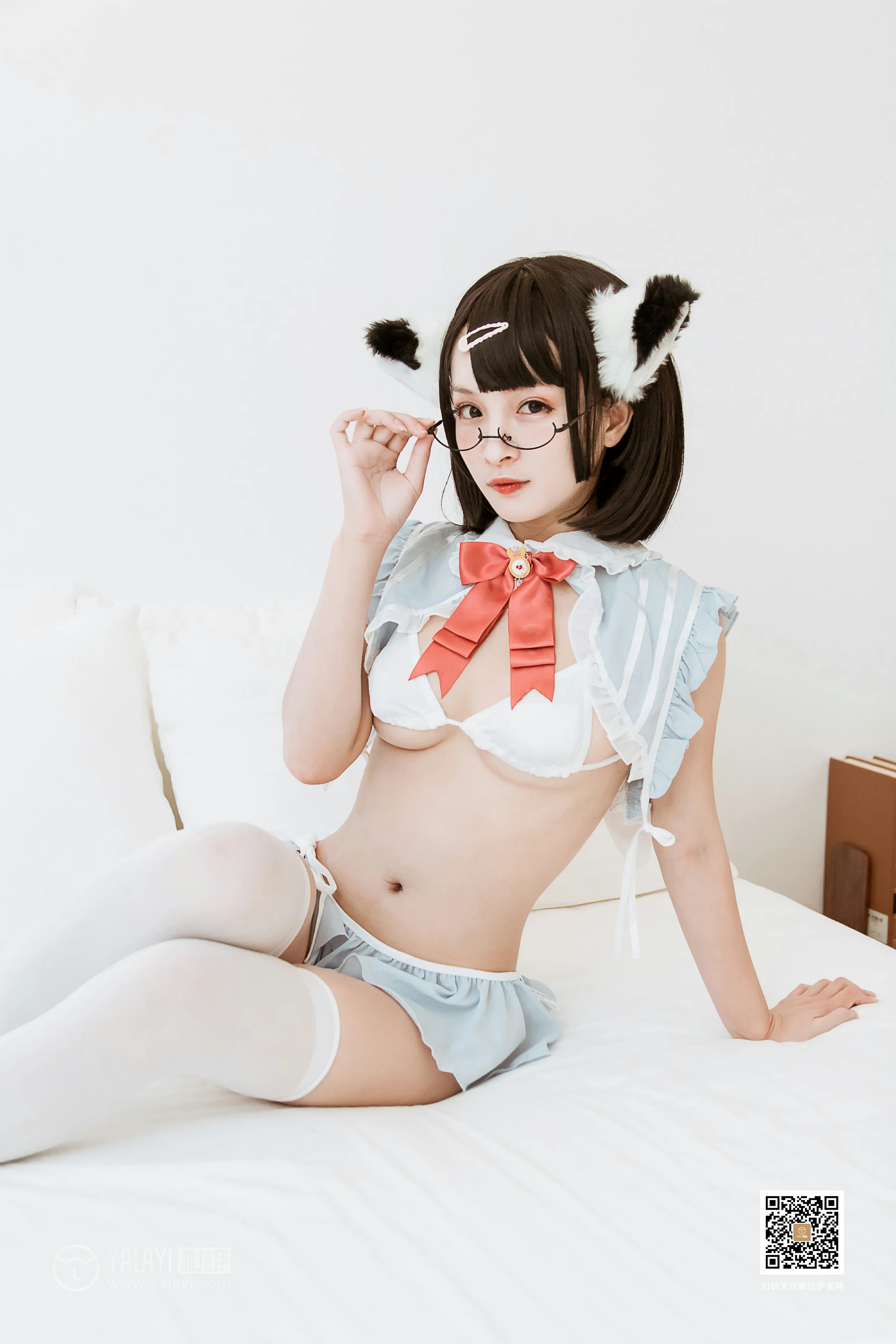 [YALAYI雅拉伊]No.384 爱丽丝 艾丽 情趣制服内衣加白色丝袜美腿性感私房写真集第15张