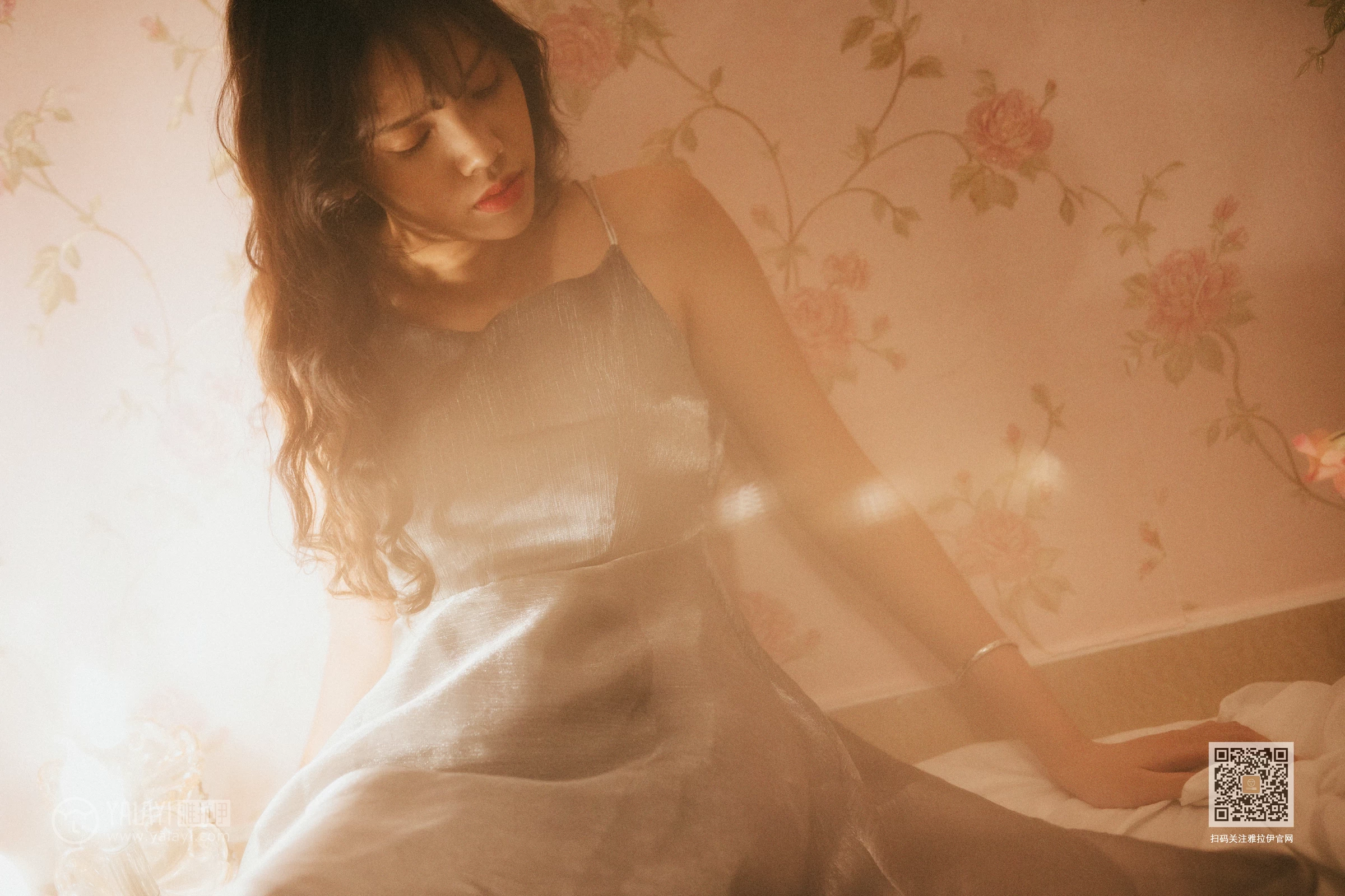 [YALAYI雅拉伊]No.391 撩拨 静儿 白色透视蕾丝内衣加安全短裤性感私房写真集第16张