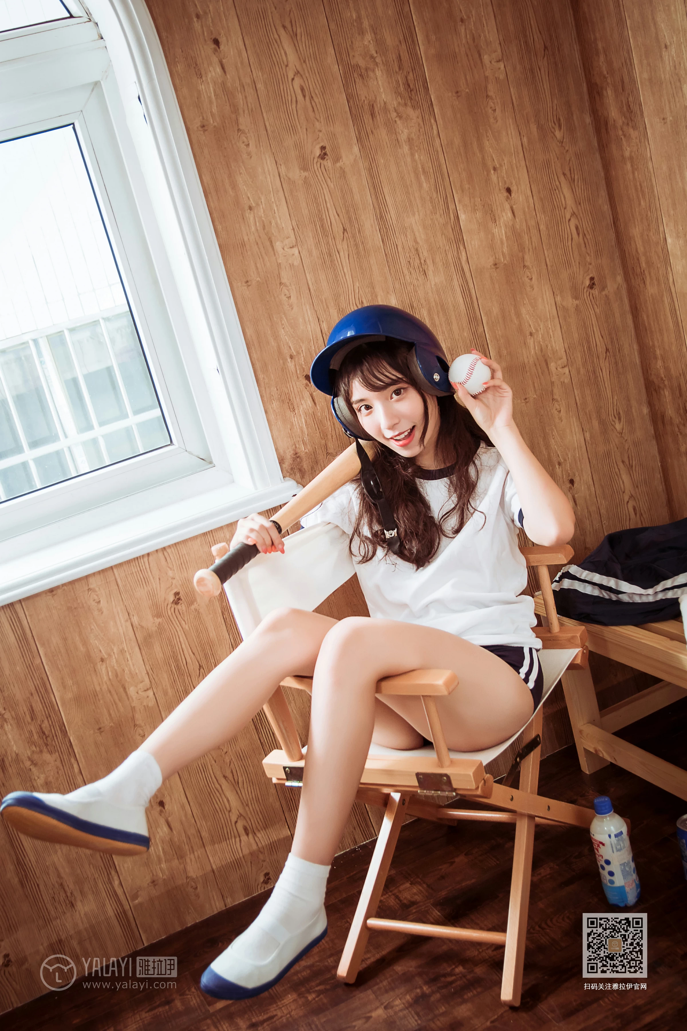 [YALAYI雅拉伊]Vol.407 美女棒球手 阿橙 白色短袖加蓝色短裤性感私房写真集第10张
