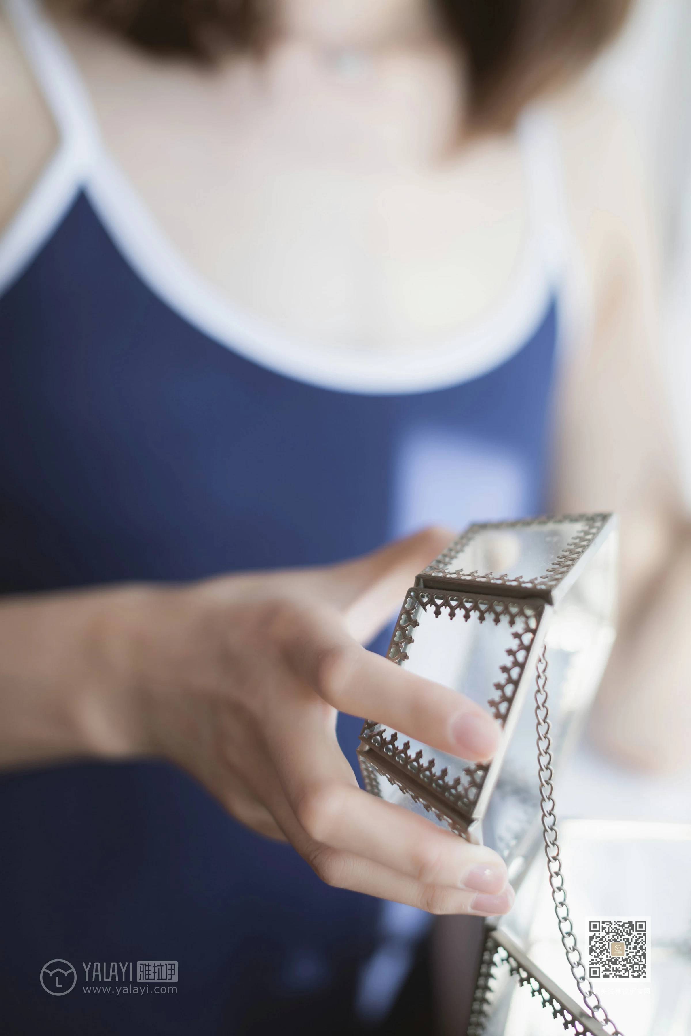 [YALAYI雅拉伊]Vol.410 很酷的水 佳佳 蓝色连体运动内衣性感私房写真集第13张