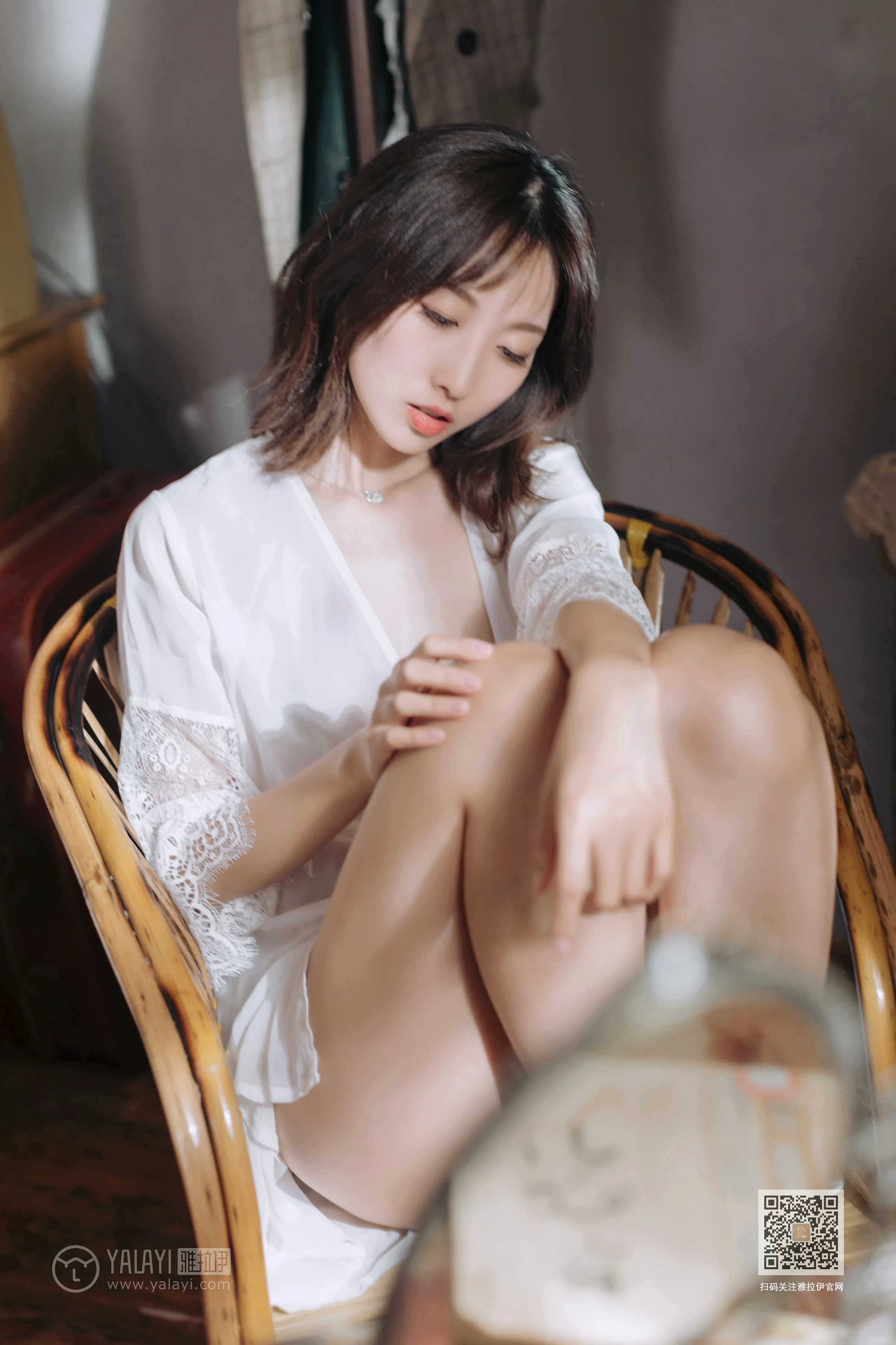 [YALAYI雅拉伊]Vol.427 寂寞心房 佳佳 白色透视蕾丝睡衣加情趣乳贴性感私房写真集第5张