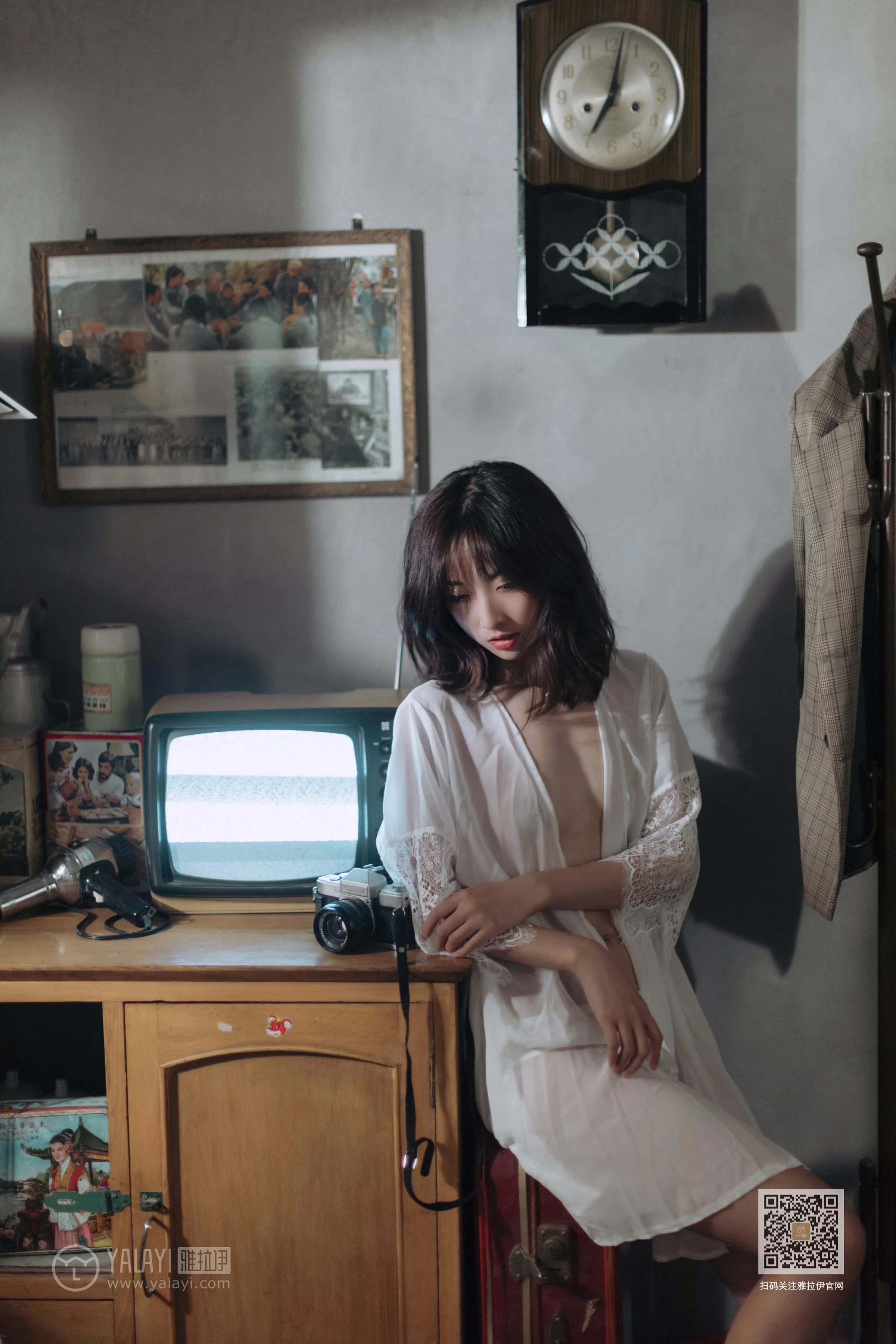 [YALAYI雅拉伊]Vol.427 寂寞心房 佳佳 白色透视蕾丝睡衣加情趣乳贴性感私房写真集第13张