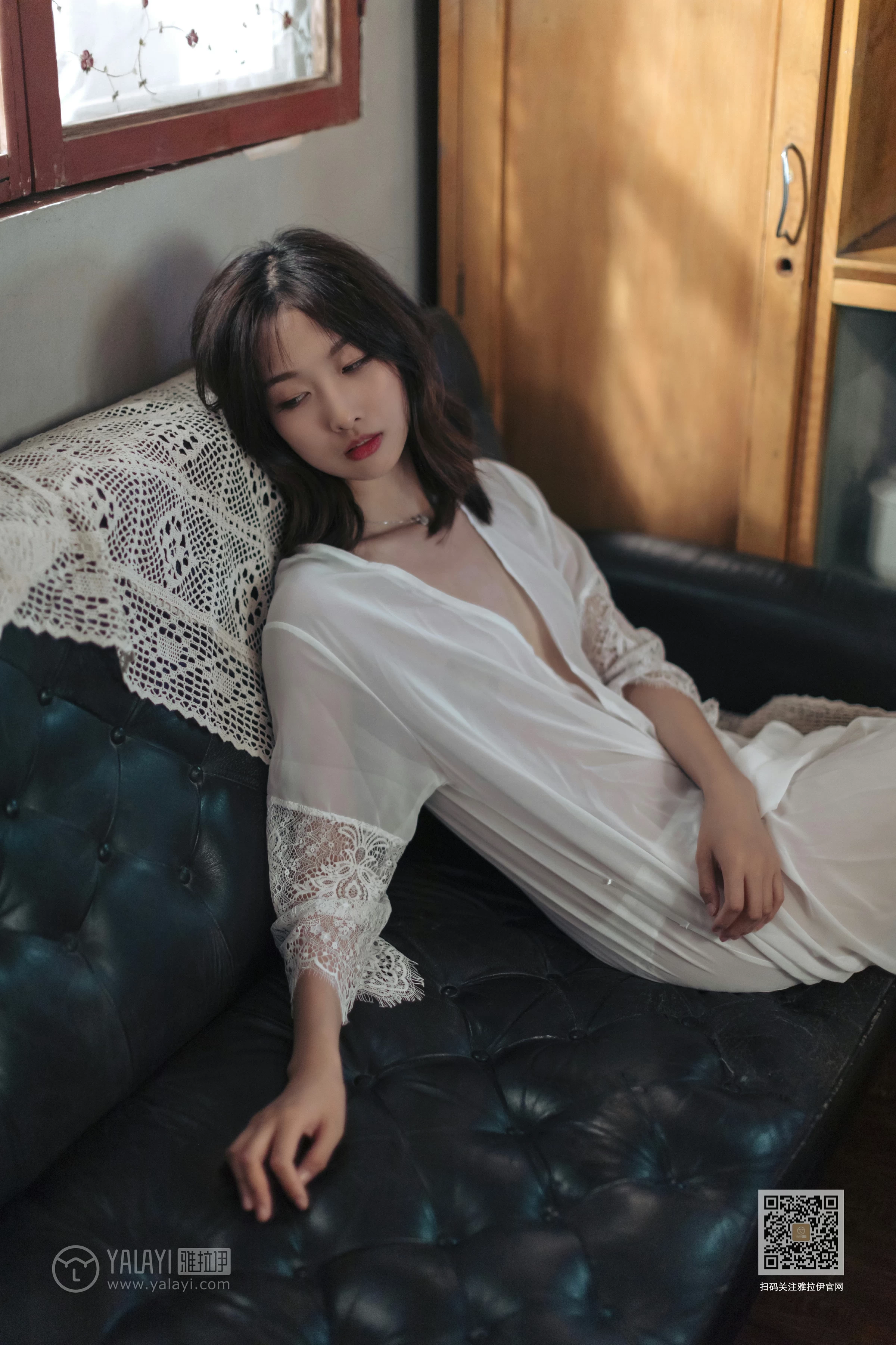 [YALAYI雅拉伊]Vol.427 寂寞心房 佳佳 白色透视蕾丝睡衣加情趣乳贴性感私房写真集第16张