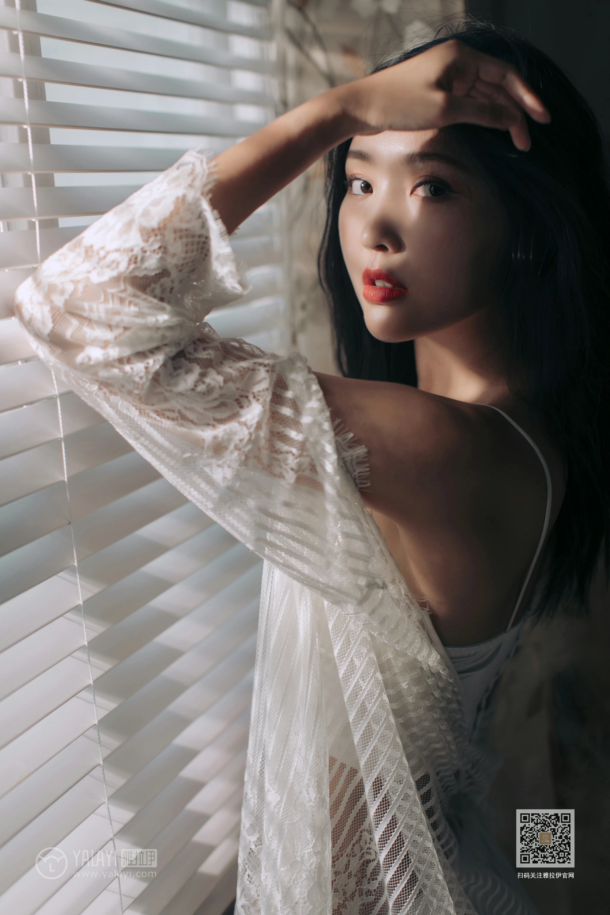 [YALAYI雅拉伊]Vol.423 好想告诉你 仓儿 白色透视镂空睡衣加白色内衣性感私房写真集第19张