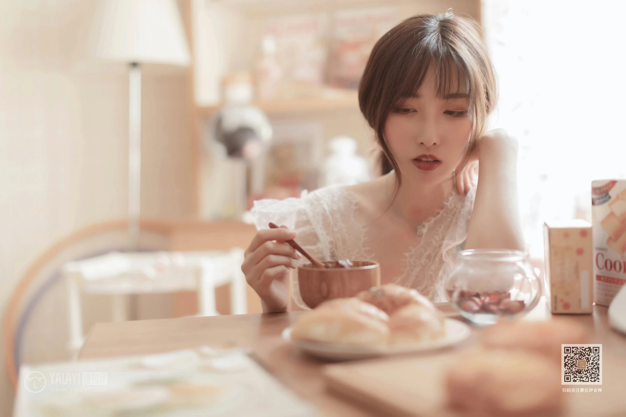 [YALAYI雅拉伊]Vol.443 佳人有约 佳佳 透视情趣内衣性感私房写真集第4张