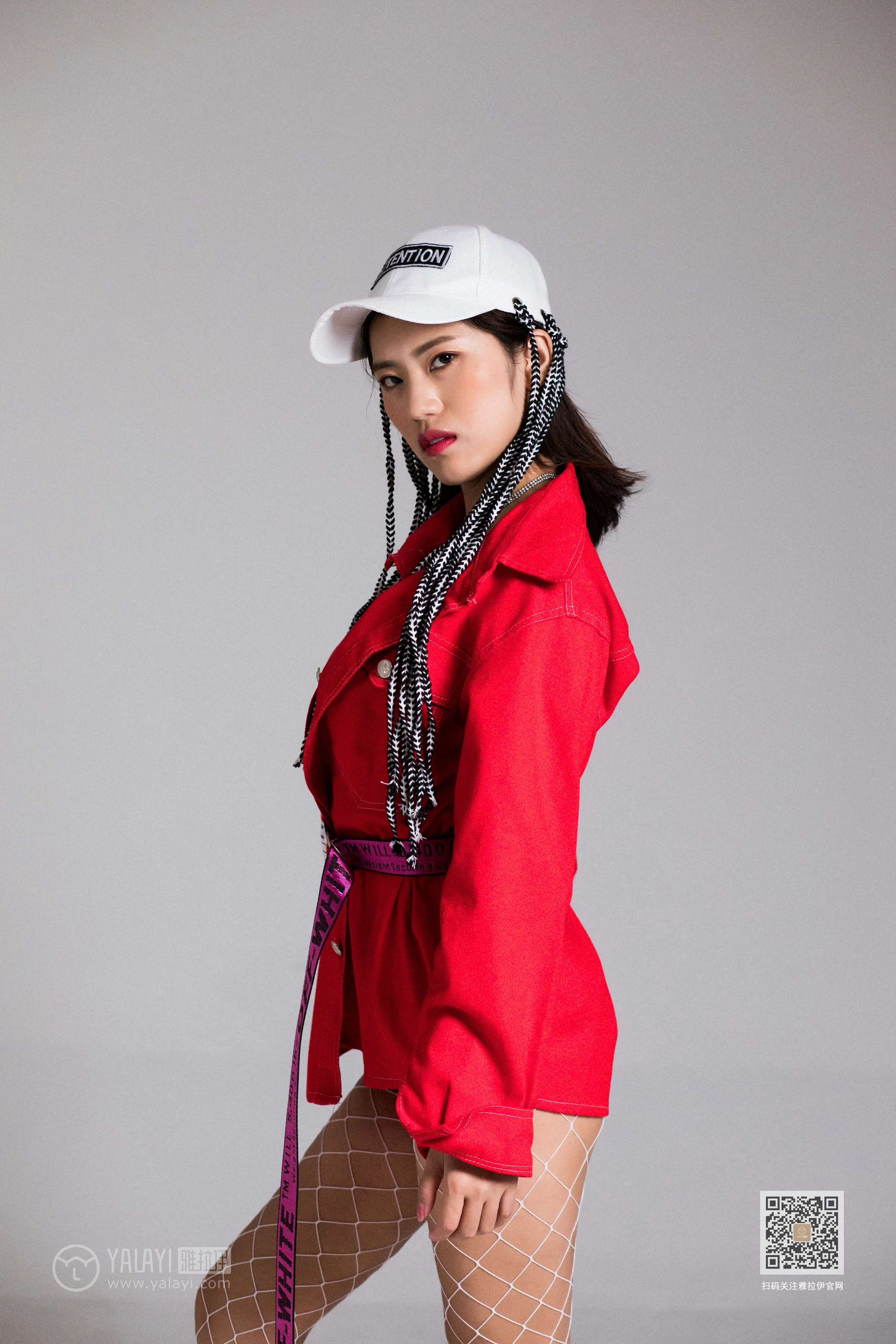 [YALAYI雅拉伊]Vol.499 艺术人生 小小 红色吊带连体运动内衣性感私房写真集第10张