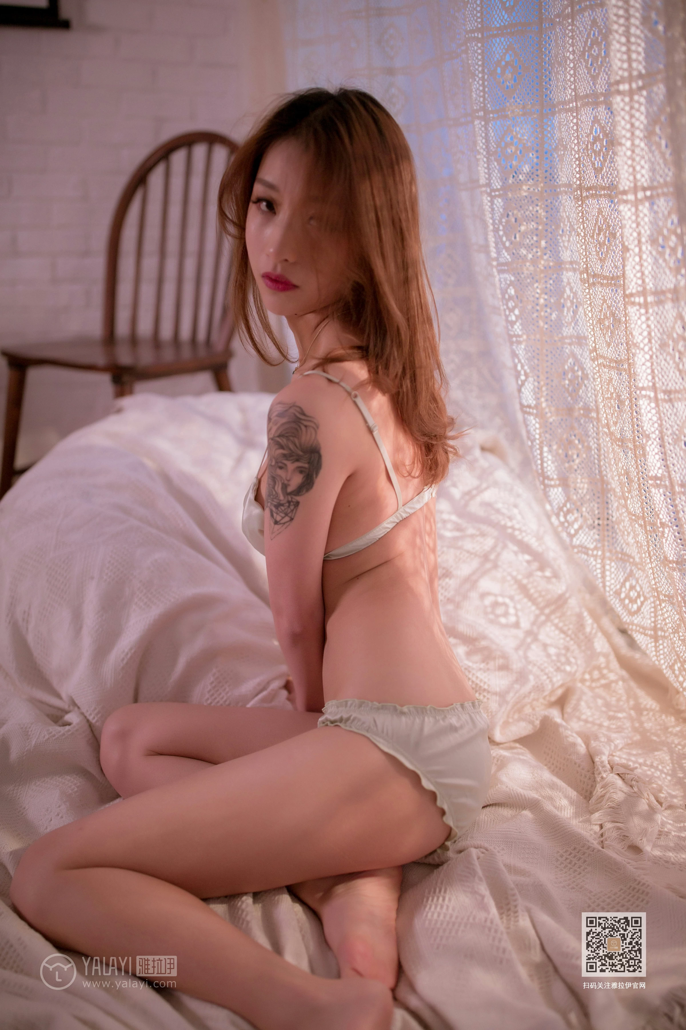 [YALAYI雅拉伊]Vol.507 乍泄 素素 白色性感内衣居家私房写真集第13张