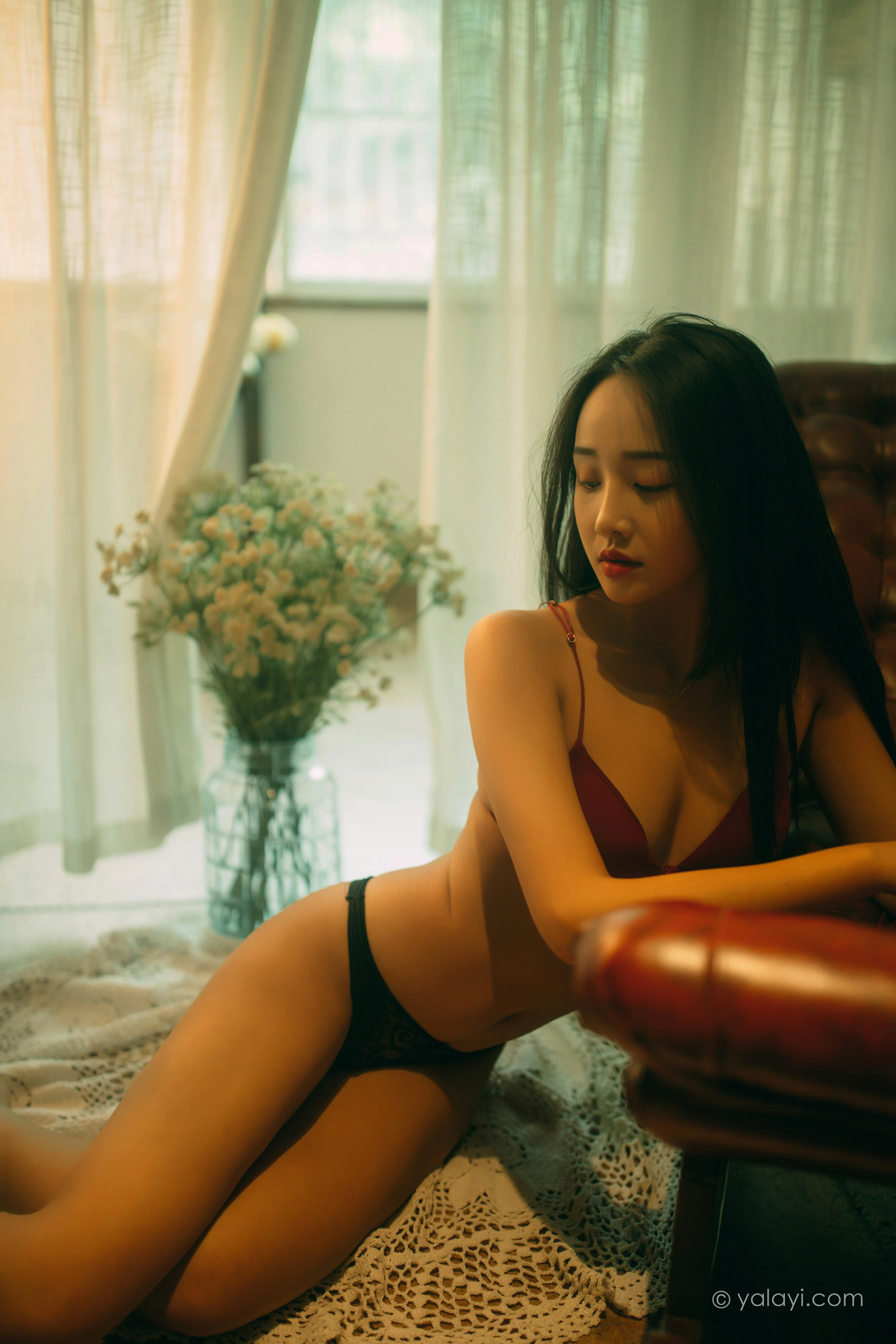 [YALAYI雅拉伊]NO.802 魂萦梦牵 优优 粉色透视情趣睡衣加黑色蕾丝内衣性感私房写真集第11张