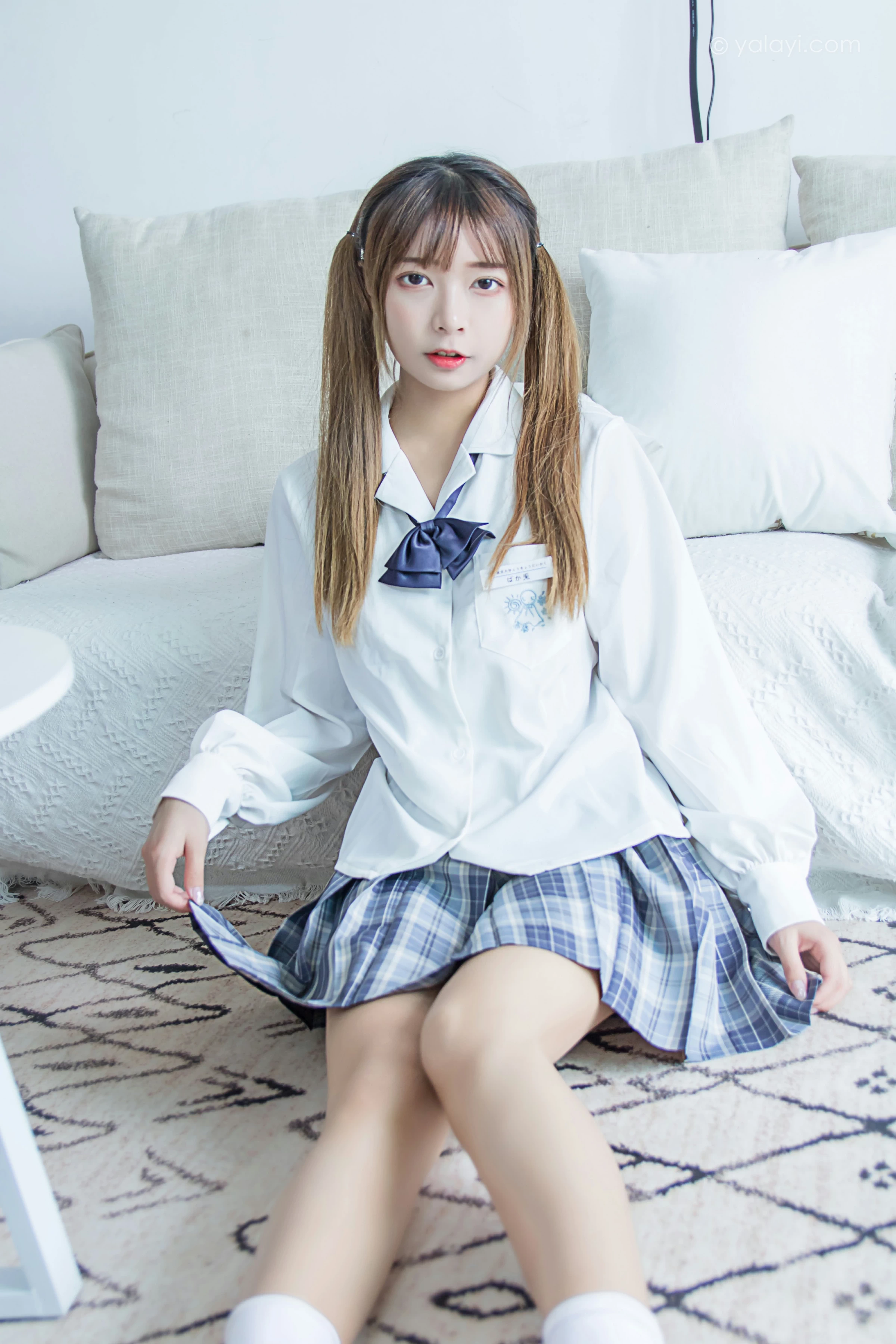 [YALAYI雅拉伊]NO.667 《有我超甜》 阿禾 白色JK制服加格子短裙私房写真集第9张