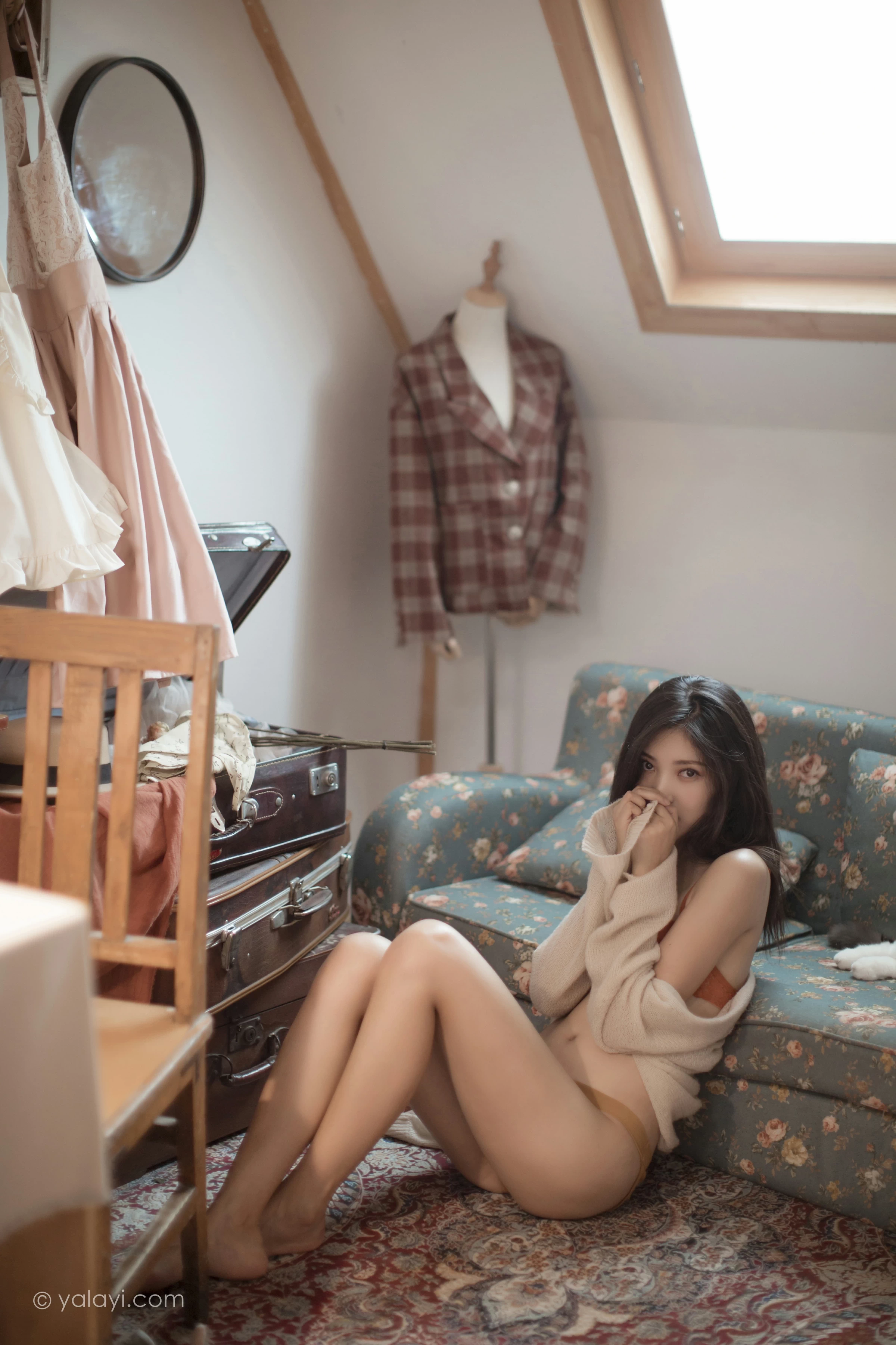 [YALAYI雅拉伊]NO.670 《心动》 苍儿 白色睡袍加橙色内衣性感私房写真集第13张