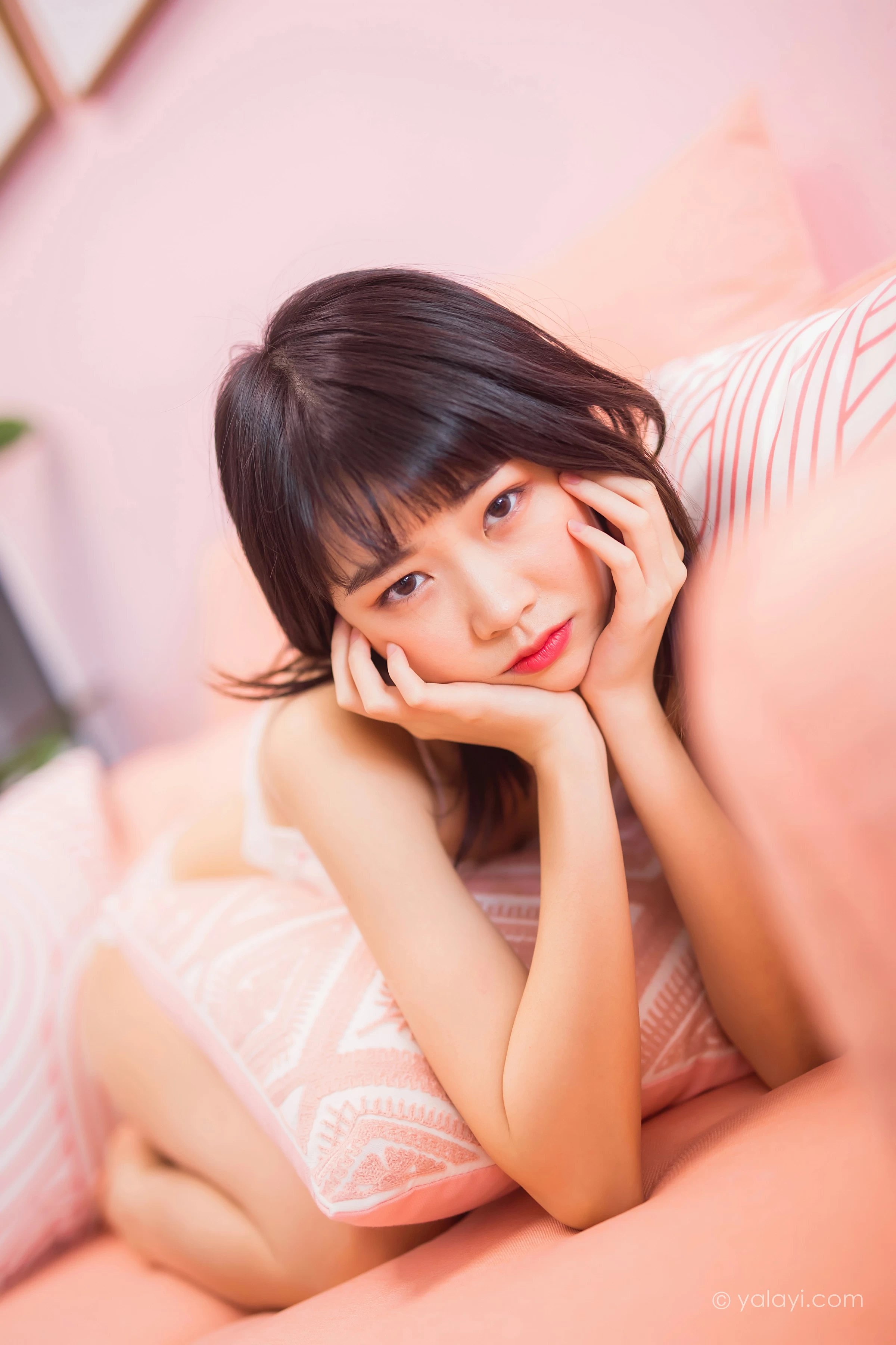 [YALAYI雅拉伊]NO.657 《粉色少女心》 粉粉 白色蕾丝内衣性感私房写真集第6张