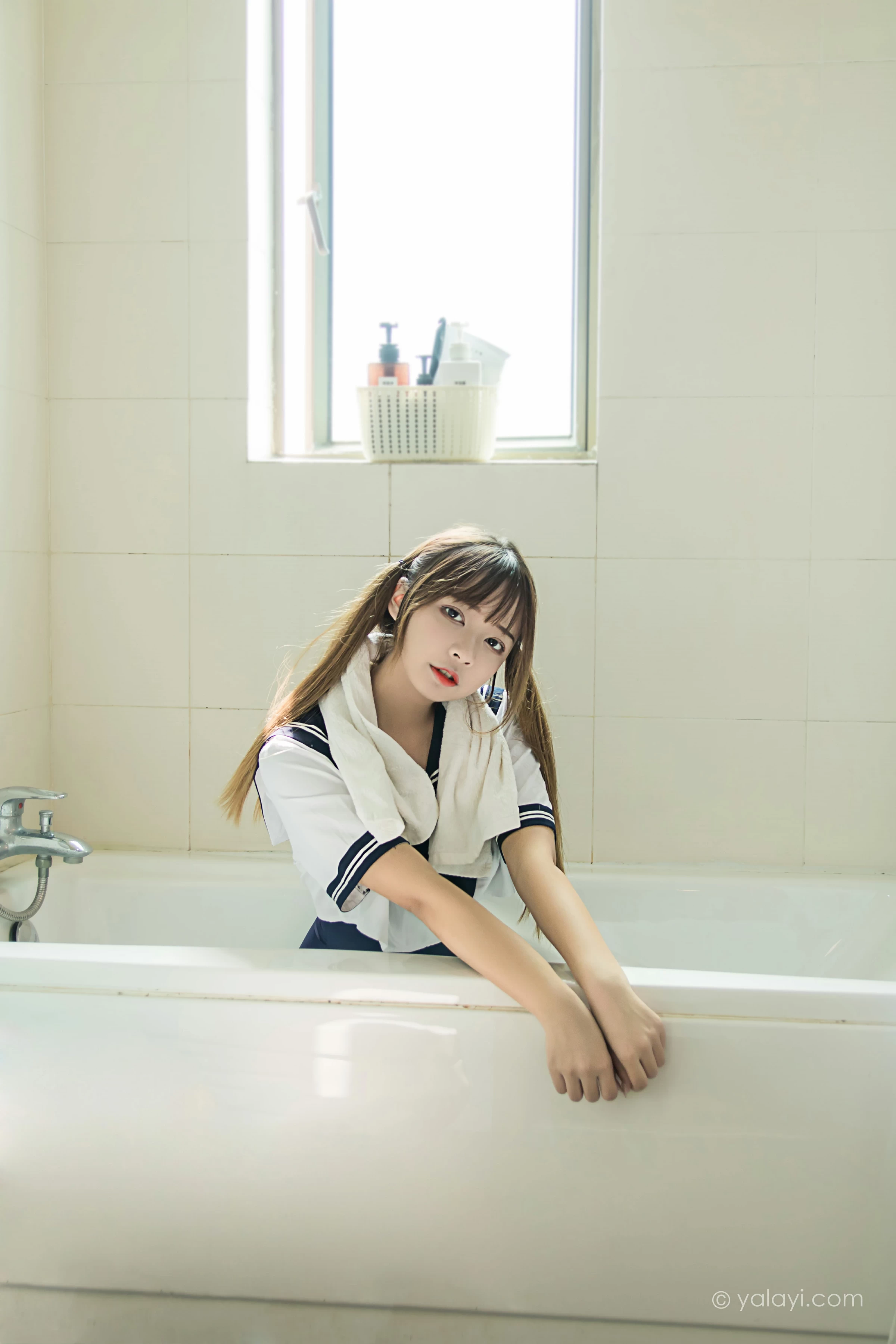 [YALAYI雅拉伊]NO.681 《少女的夏天》 阿禾 JK水手制服加蓝色紧身连体体操服性感私房写真集第10张