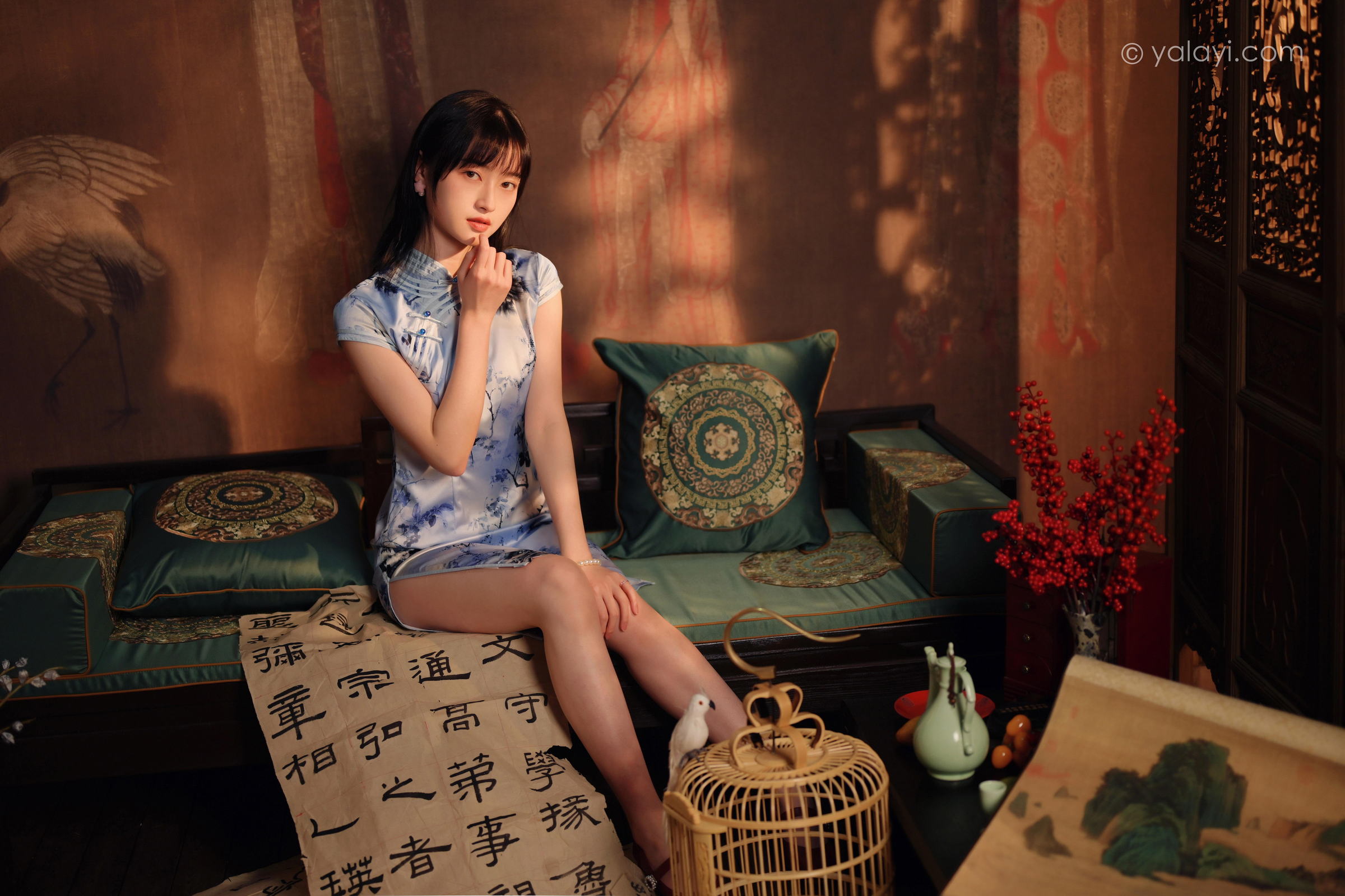 [YALAYI雅拉伊]2022.03.18 绝代芳华 京京 银色无袖旗袍民国风优雅写真集第2张