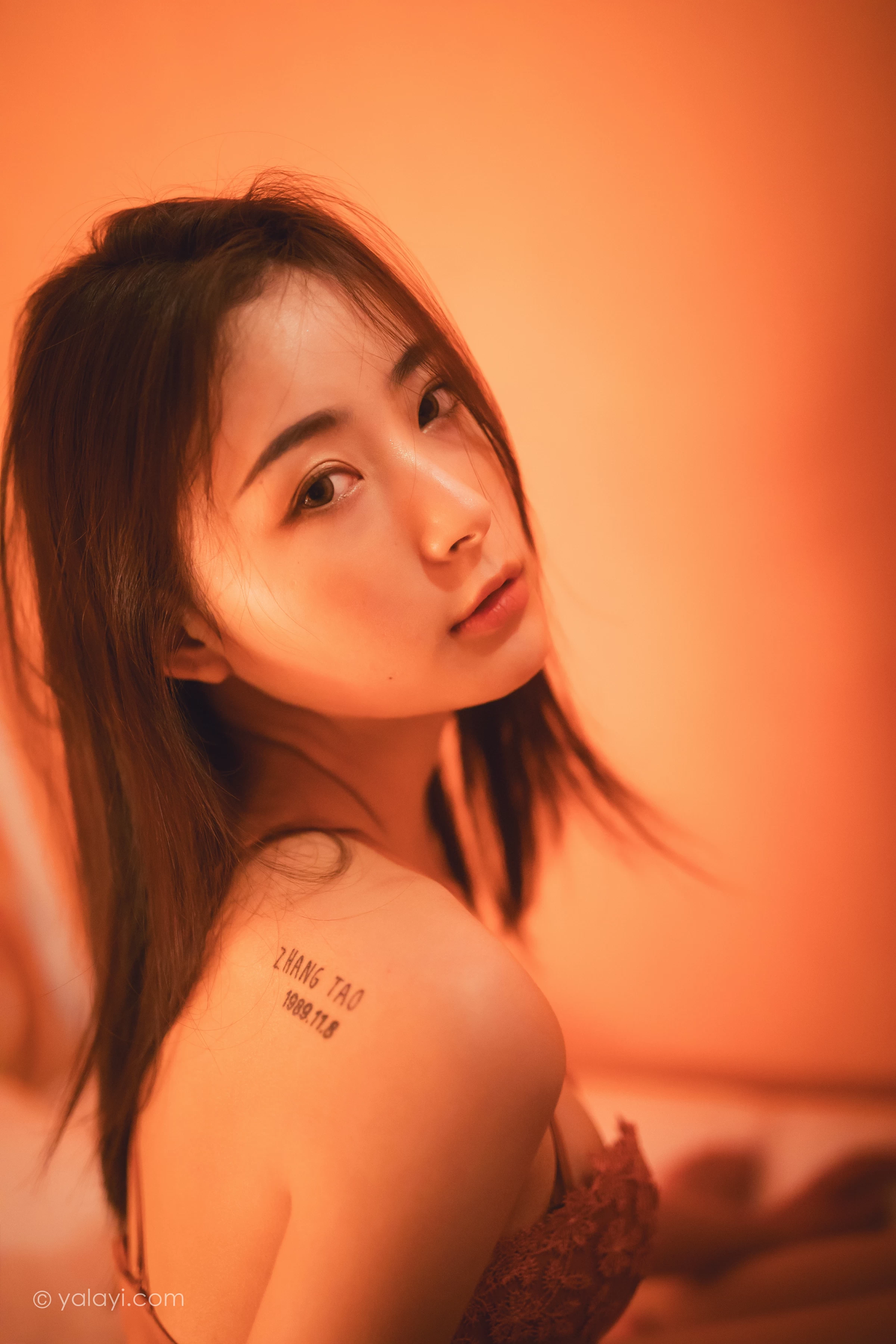 [YALAYI雅拉伊]NO.683 《暧昧》 海棠 粉色蕾丝内衣性感私房写真集第3张