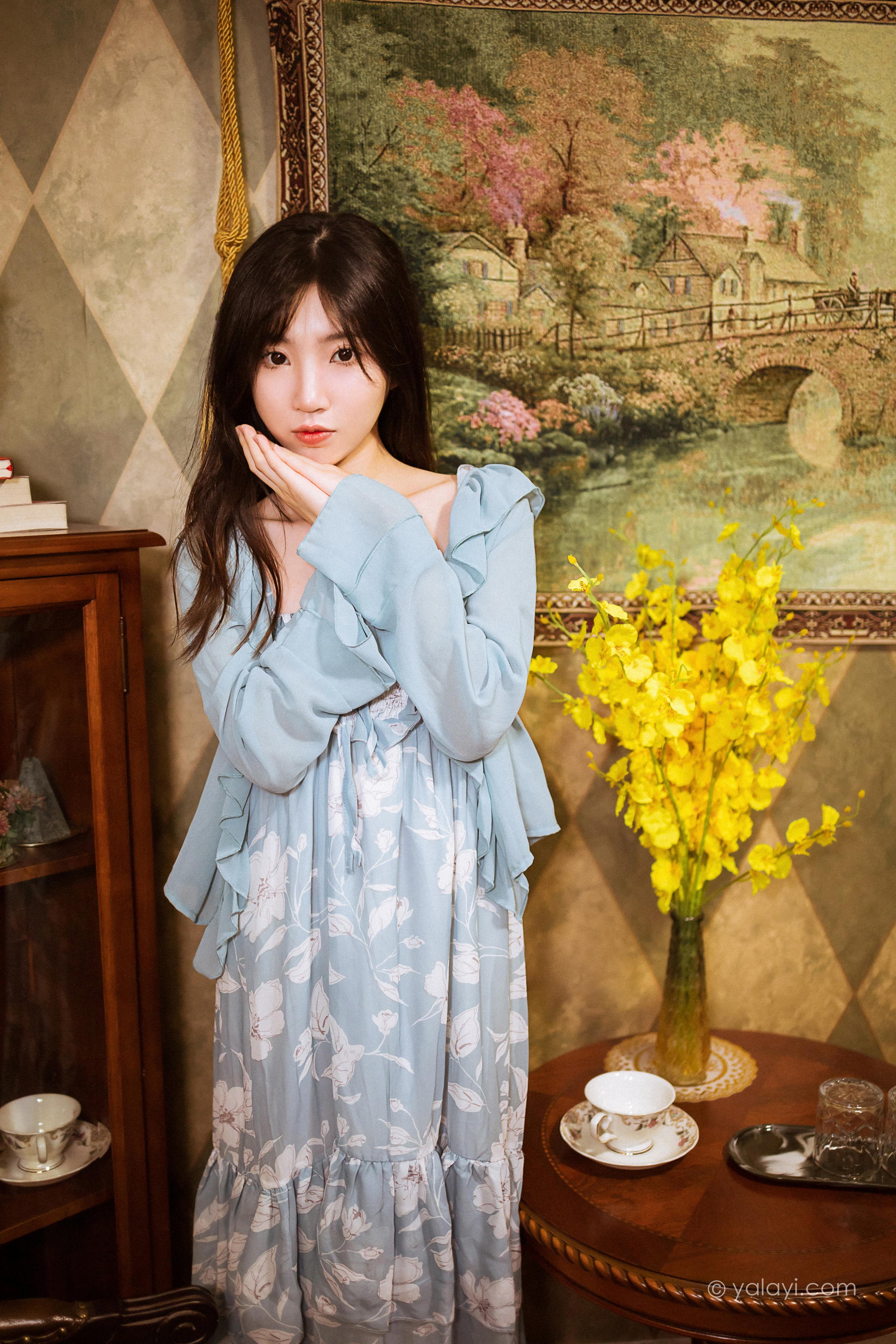 [YALAYI雅拉伊]2022.08.19 一去不复返 小乔 灰色外套加吊带连衣裙清纯写真集第15张