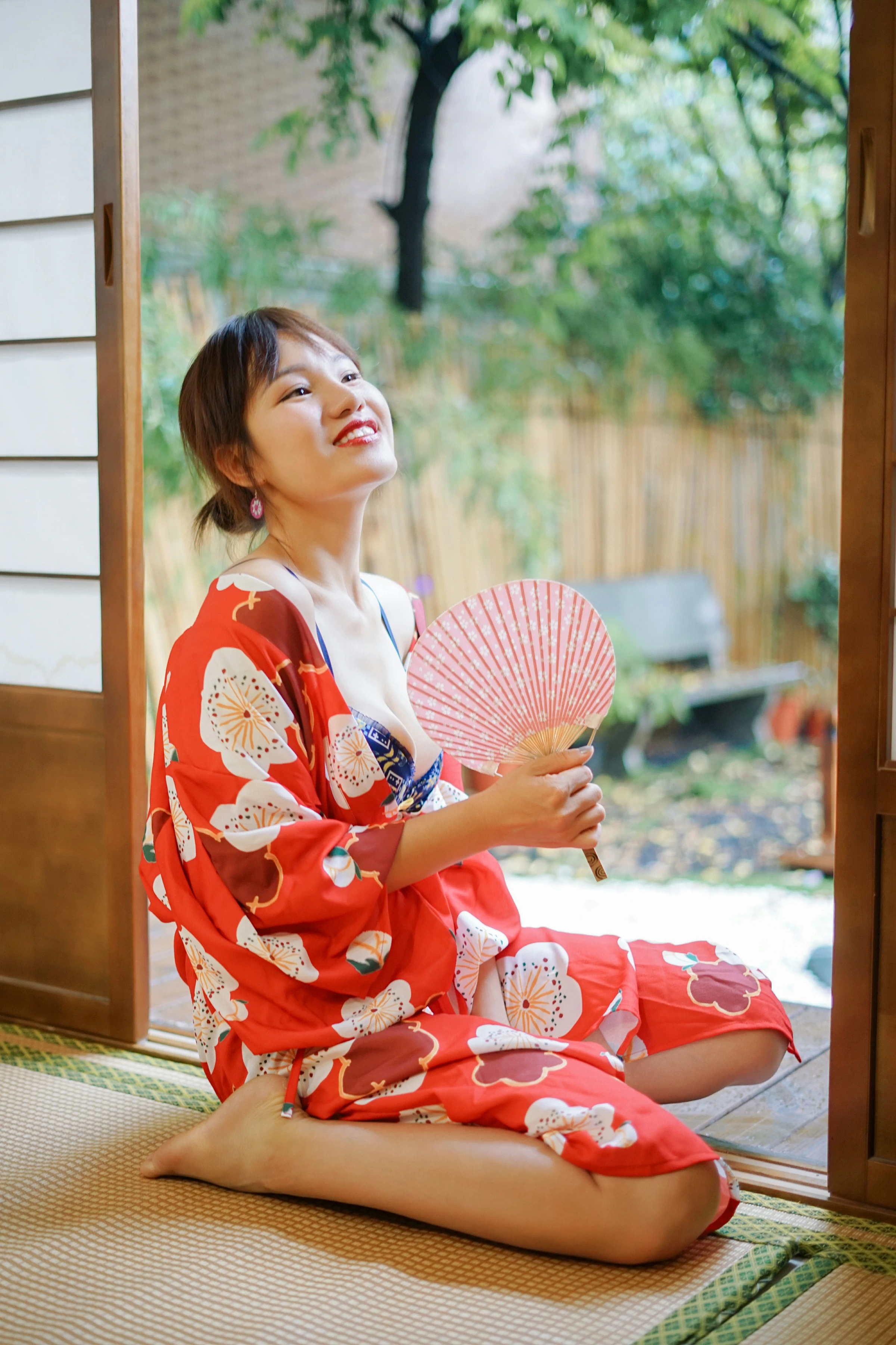 [YALAYI雅拉伊]NO.714 《自娱》 多香子 粉色和服加蓝色内衣性感私房写真集第7张