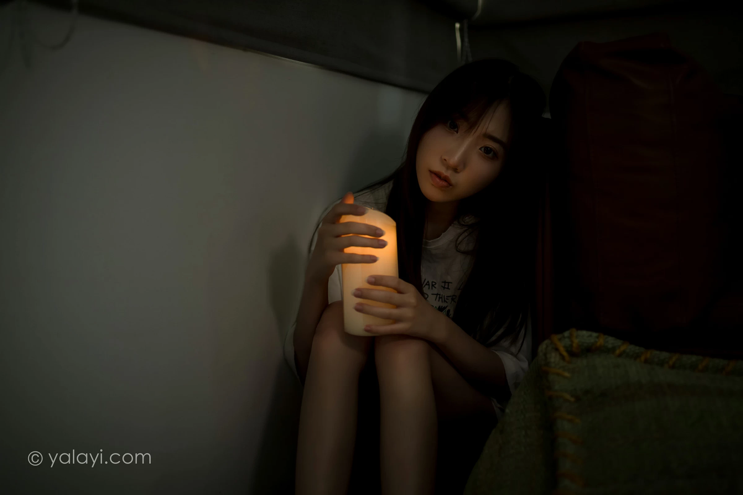 [YALAYI雅拉伊]NO.693 《好心分手》 小乔 白色连身短袖居家私房写真集第9张