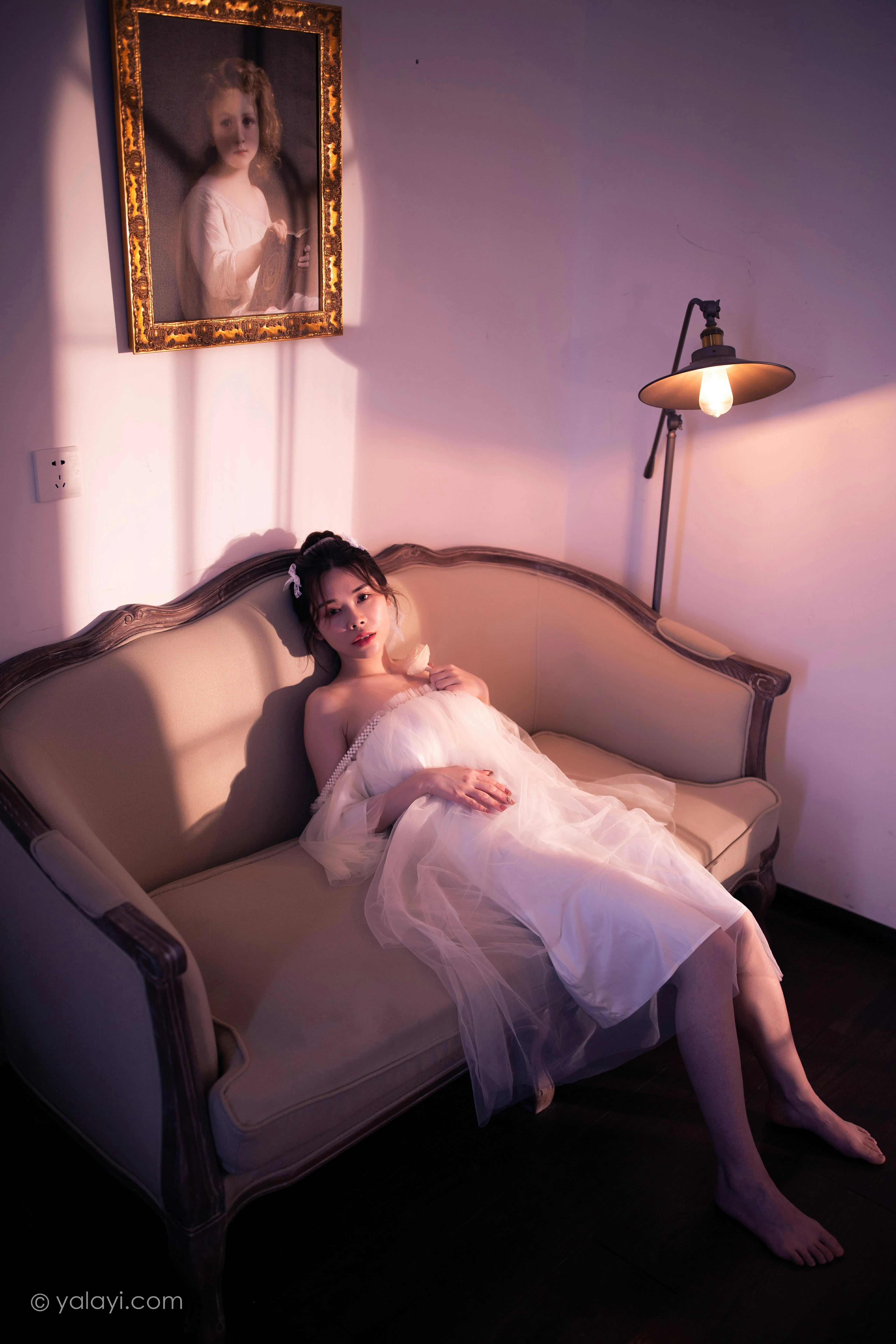 [YALAYI雅拉伊]NO.858 等待我的人 香草 白色透视吊带连衣裙居家性感写真集第11张