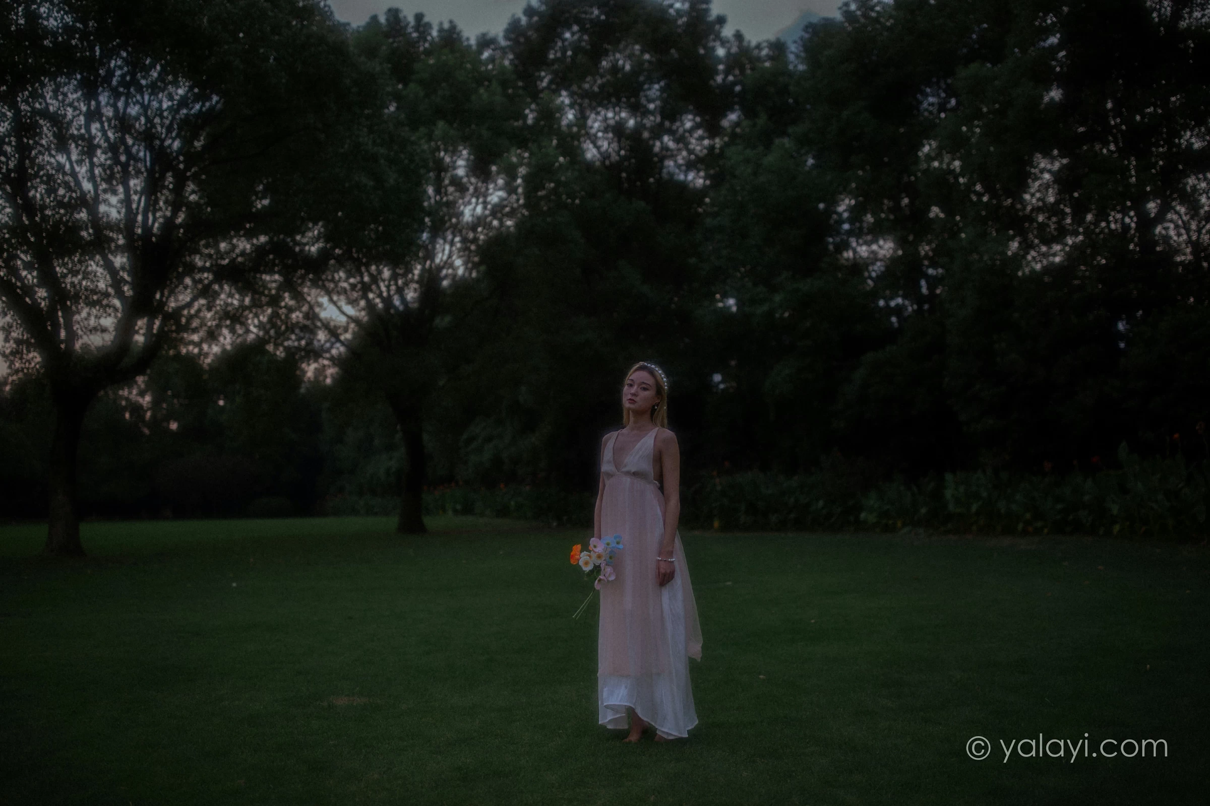 [YALAYI雅拉伊]NO.695 《救赎》 米粒米粒 粉色吊带连衣裙写真第18张