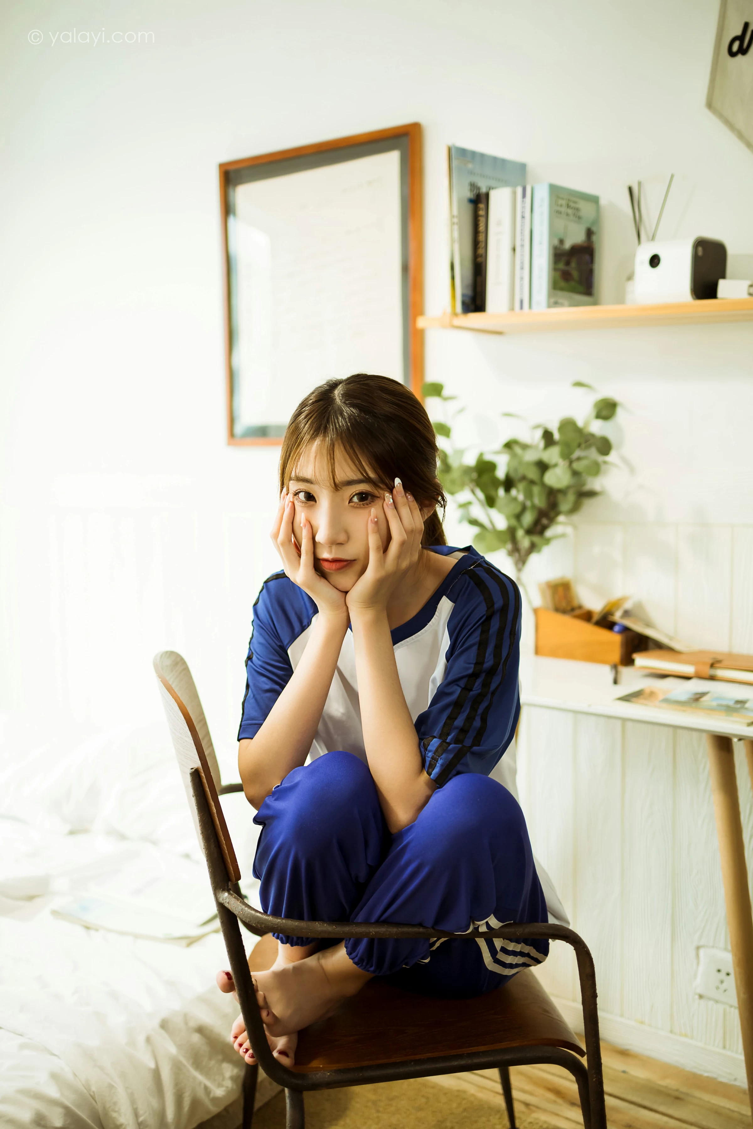 [YALAYI雅拉伊]NO.719 《一对一辅导》 小乔 蓝色校服短袖加长裤居家私房写真集第16张