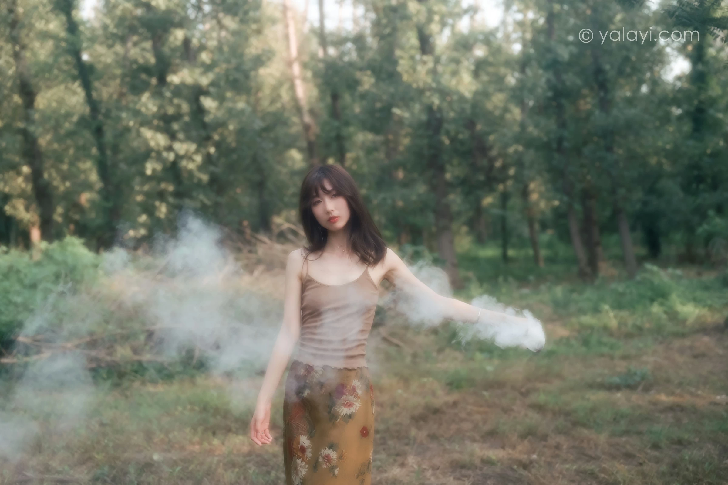 [YALAYI雅拉伊]NO.691 《梦境》 佳佳 橙色性感小背心加短裙私房写真第8张