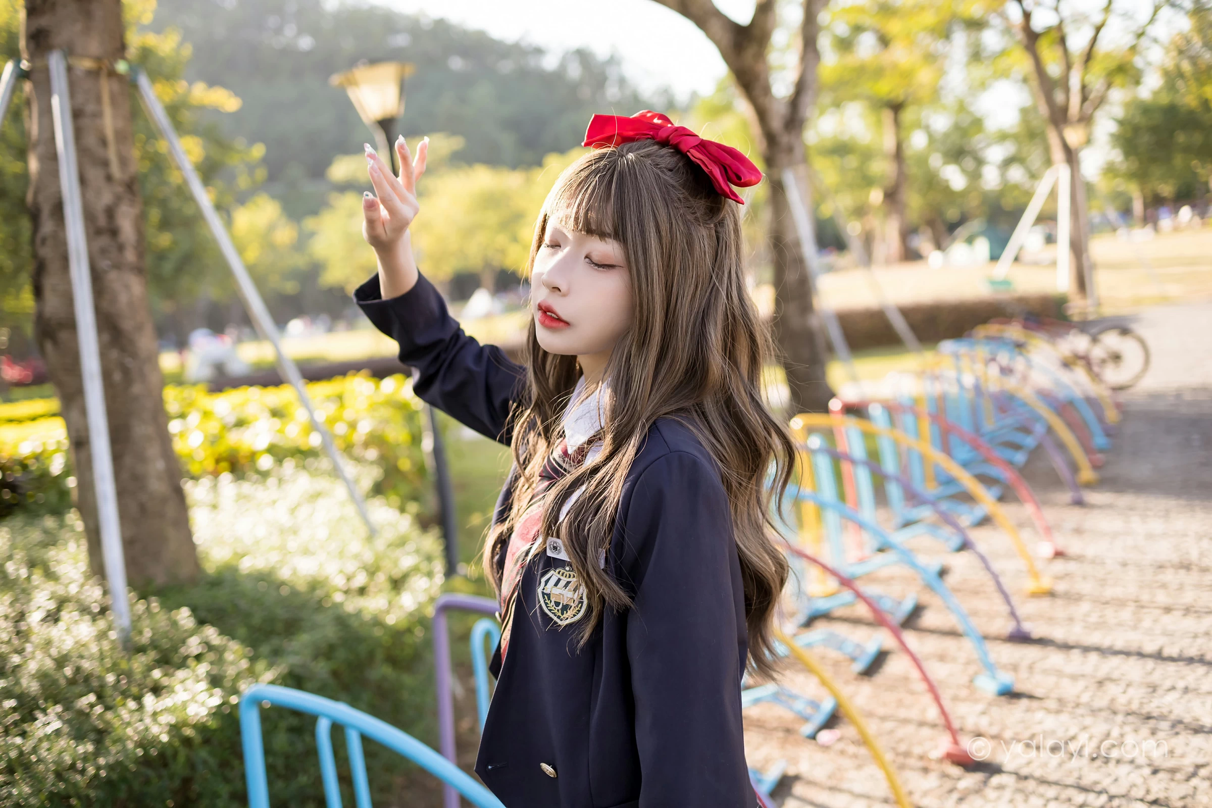 [YALAYI雅拉伊]2022.01.03 最美的青春 阿禾 蓝色JK制服衬衫加红色格子短裙私房写真集第14张