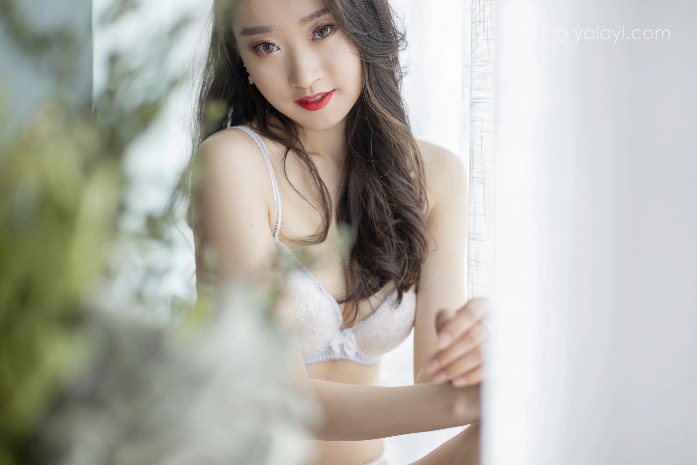 [YALAYI雅拉伊]NO.701 《花容月貌》 心怡 白色蕾丝内衣居家性感私房写真集第9张
