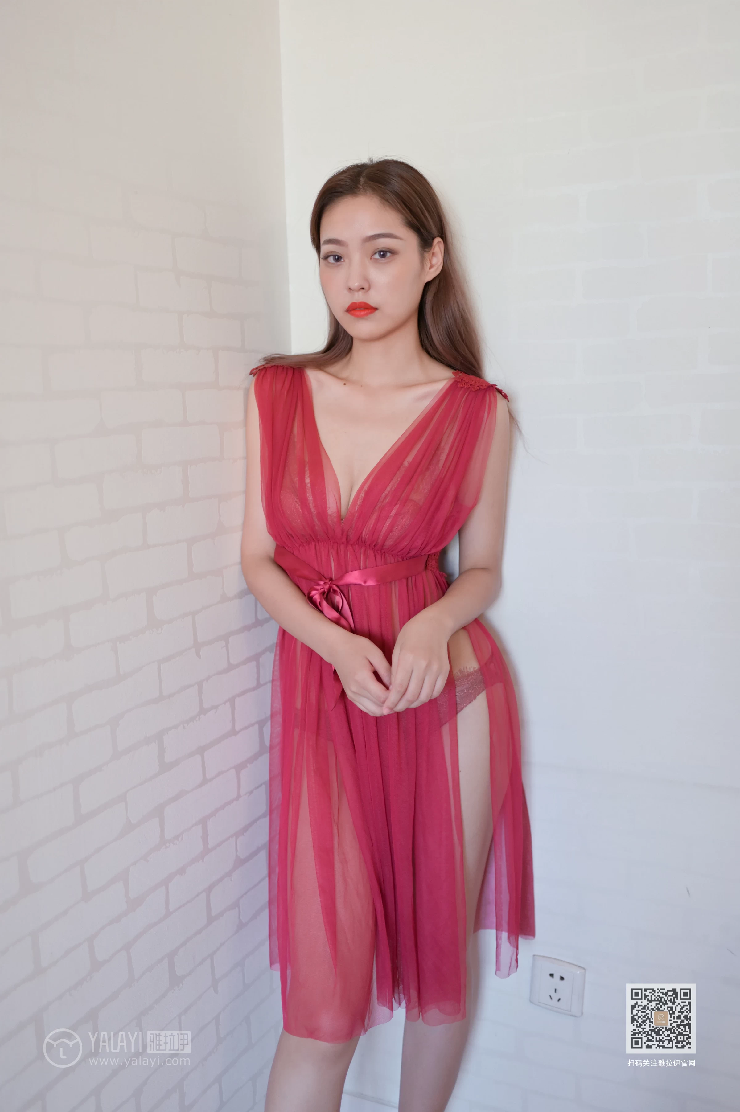 [YALAYI雅拉伊]Vol.446 红拂女 出尘 白色透视情趣连衣裙居家性感私房写真集第9张