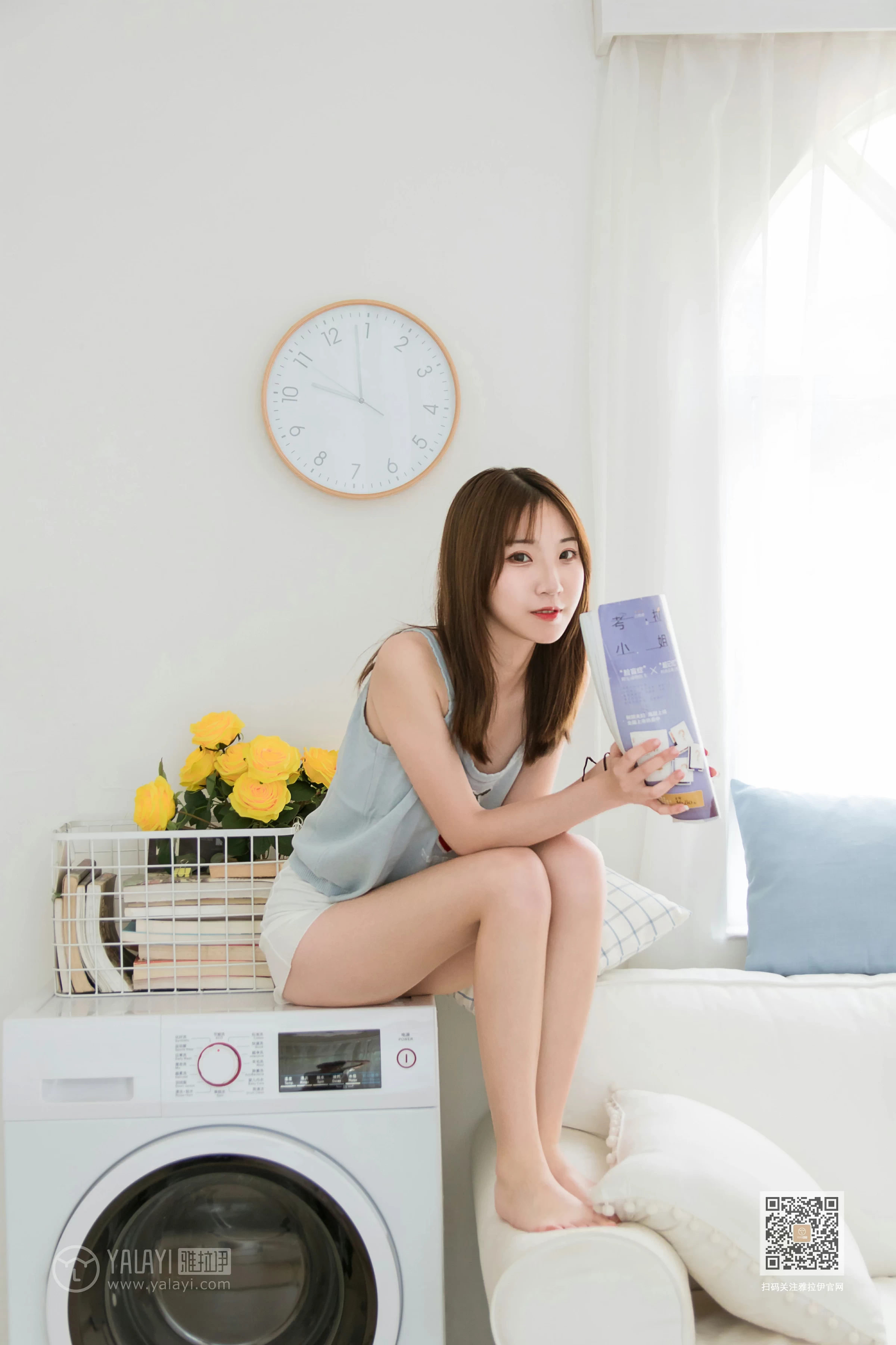 [YALAYI雅拉伊]Vol.465 樱桃姐妹花 大乔小乔 性感小背心加白色短裤私房写真集第4张