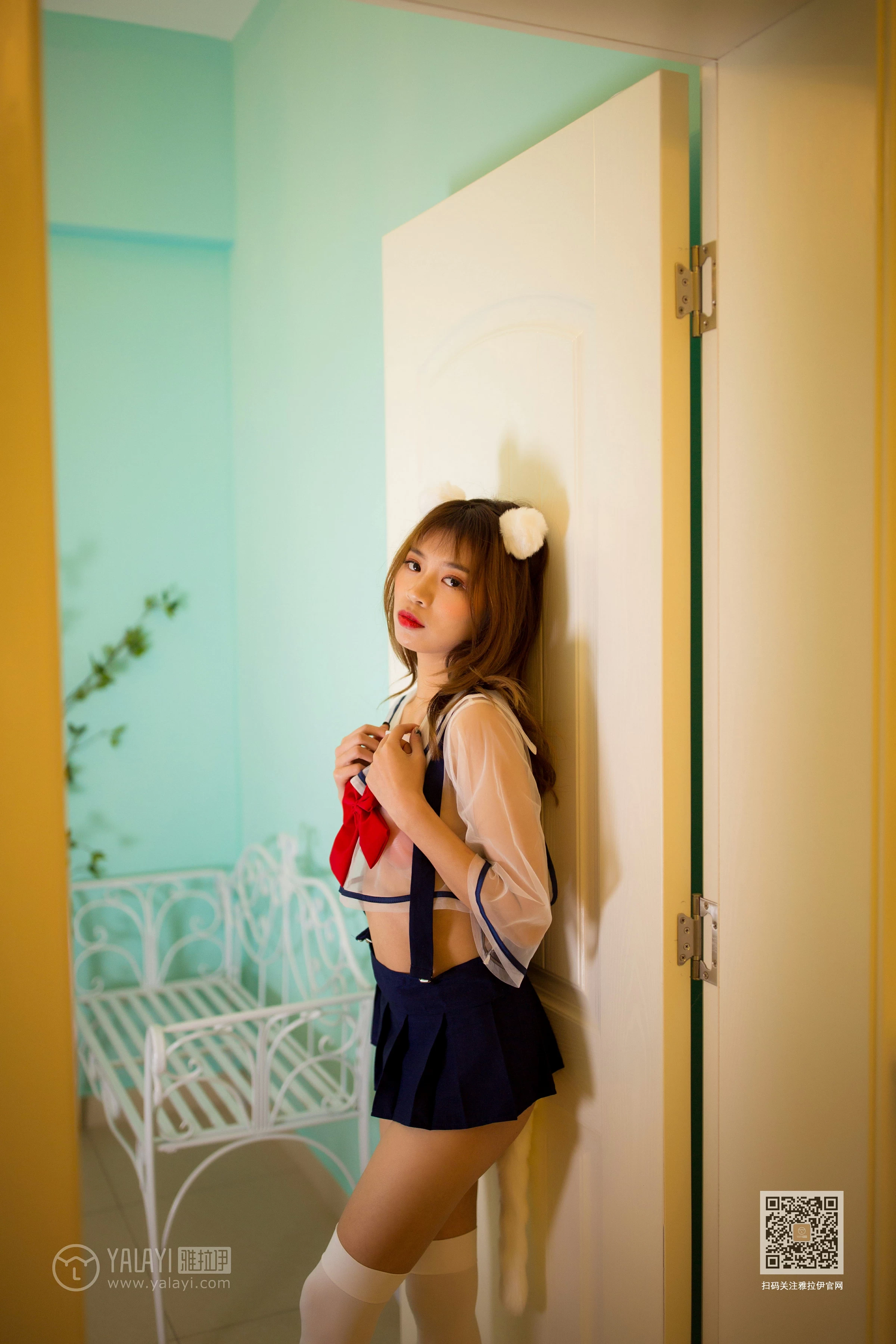 [YALAYI雅拉伊]Vol.550 进化的JK少女 丽雅 透视情趣制服与短裙加白色丝袜美腿性感私房写真集第17张