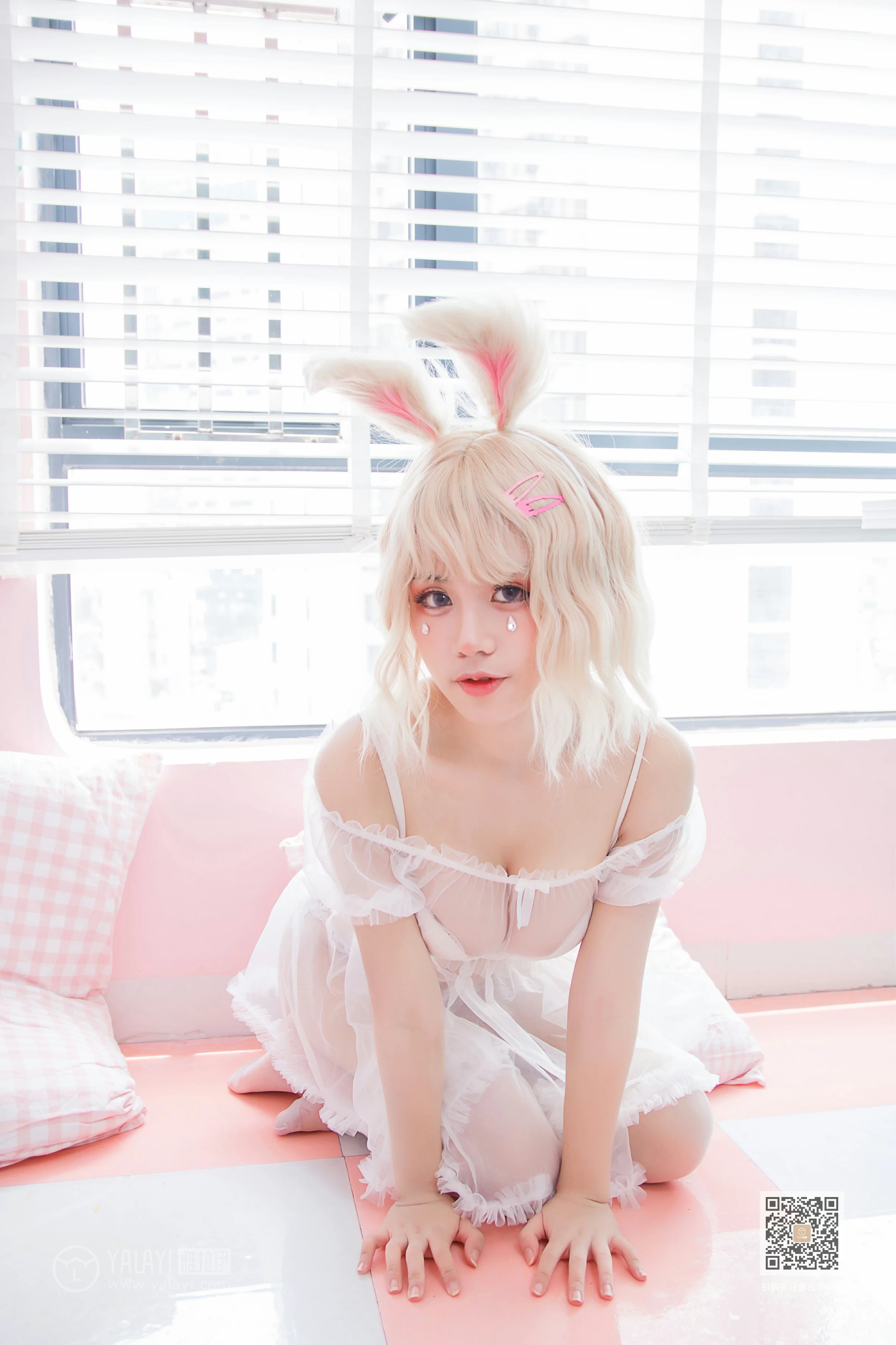 [YALAYI雅拉伊]Vol.557 阿狸的糖果罐 安安 透视情趣制服内衣加白色丝袜美腿玉足性感私房写真集第9张