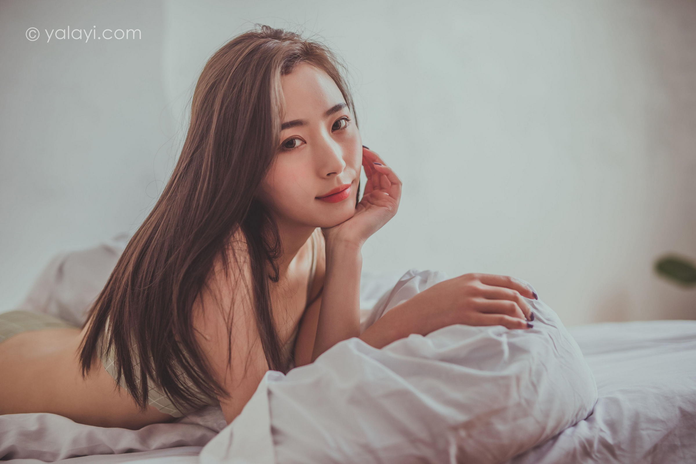 [YALAYI雅拉伊]Vol.587 蜗居 海棠 灰色内衣居家性感私房写真集第12张