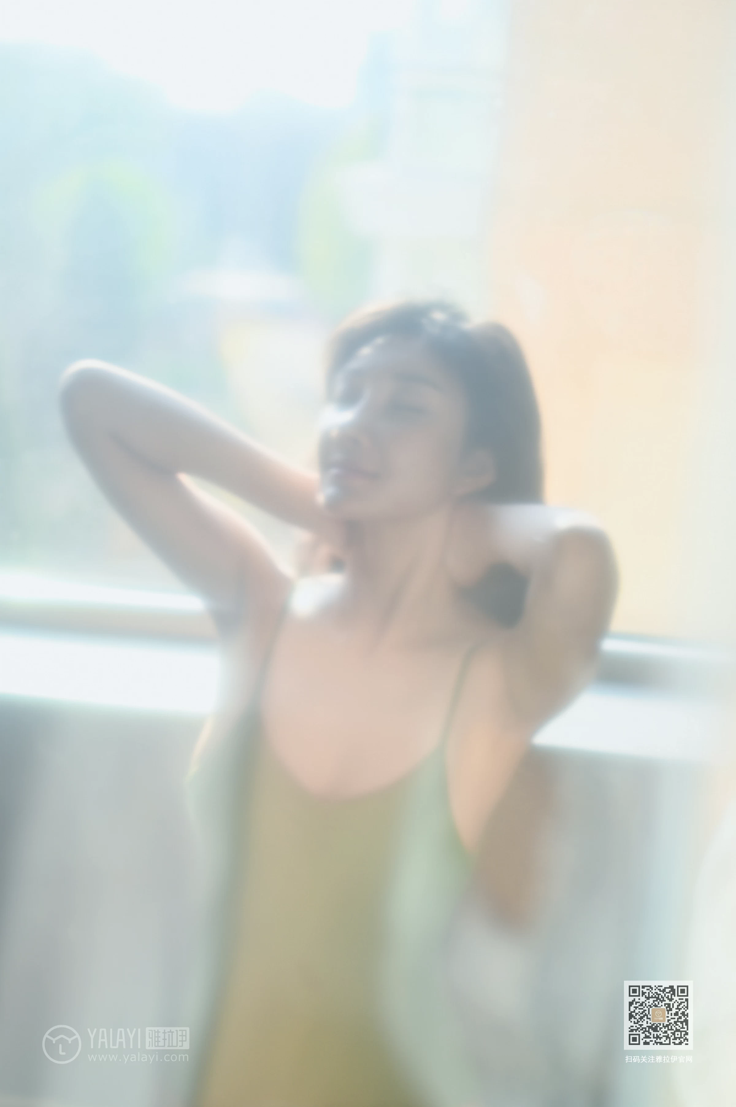 [YALAYI雅拉伊]Vol.597 春意 韩熙 绿色连体比基尼泳装性感私房写真集第14张