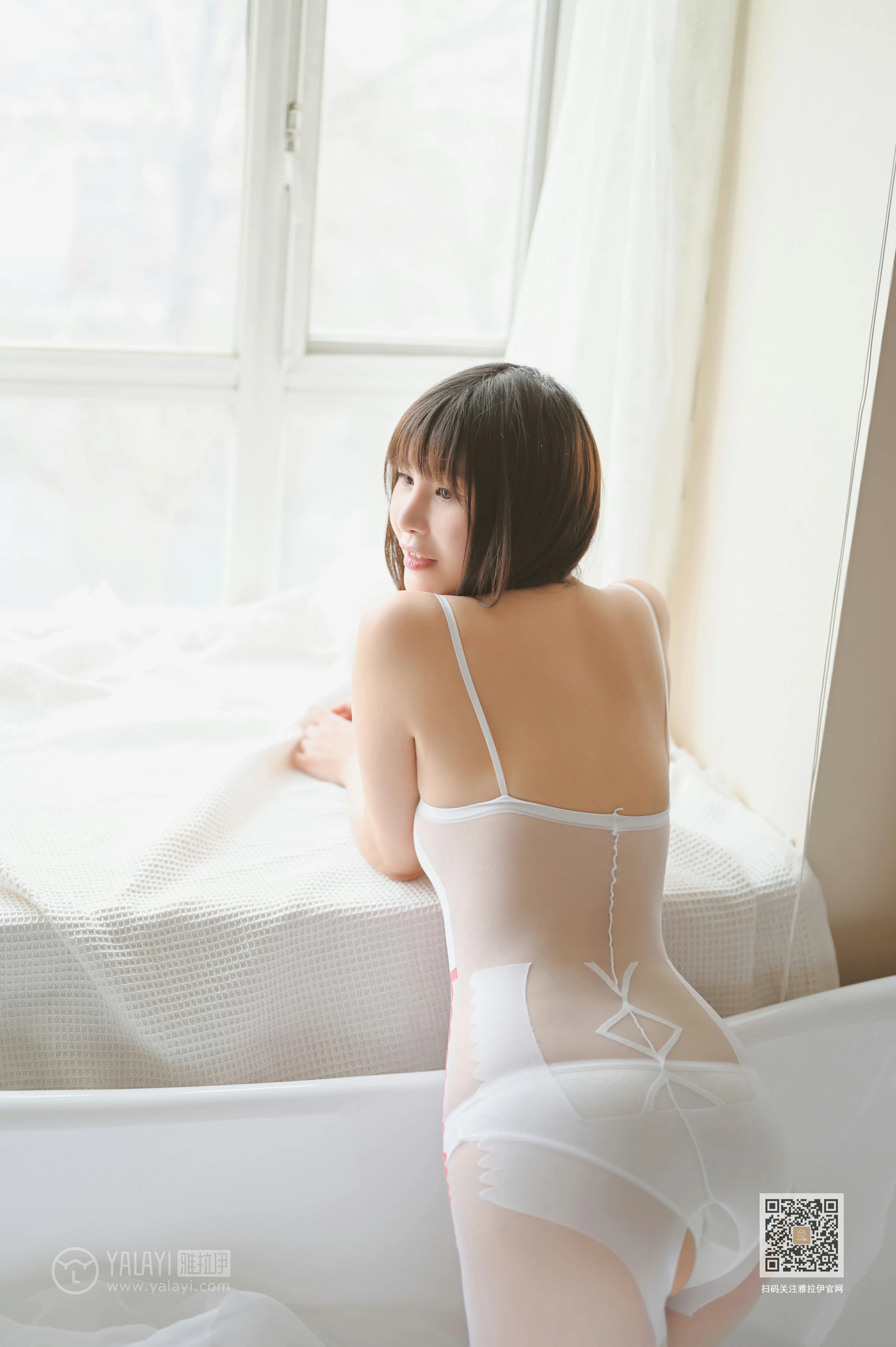 [YALAYI雅拉伊]NO.602 《销魂连体袜》斯雯 白色透视情趣连体丝裤袜性感私房写真集第7张