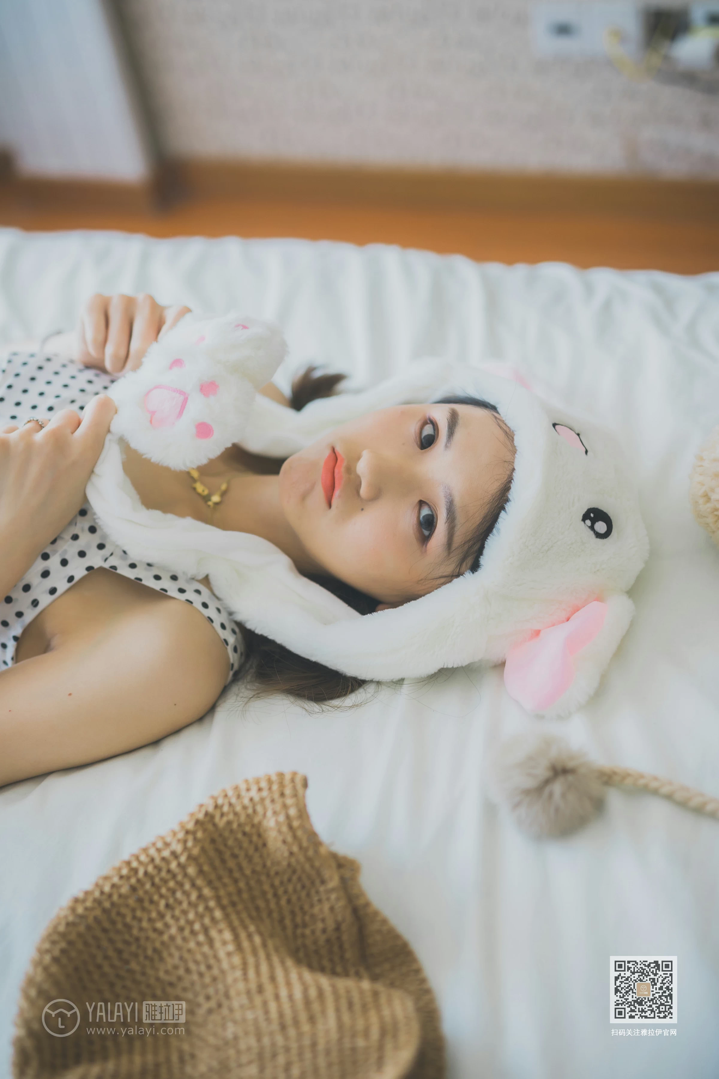 [YALAYI雅拉伊]NO.632 《淘气女友》 尹梦 白色小背心加斑点短裙清纯可爱私房写真集第8张