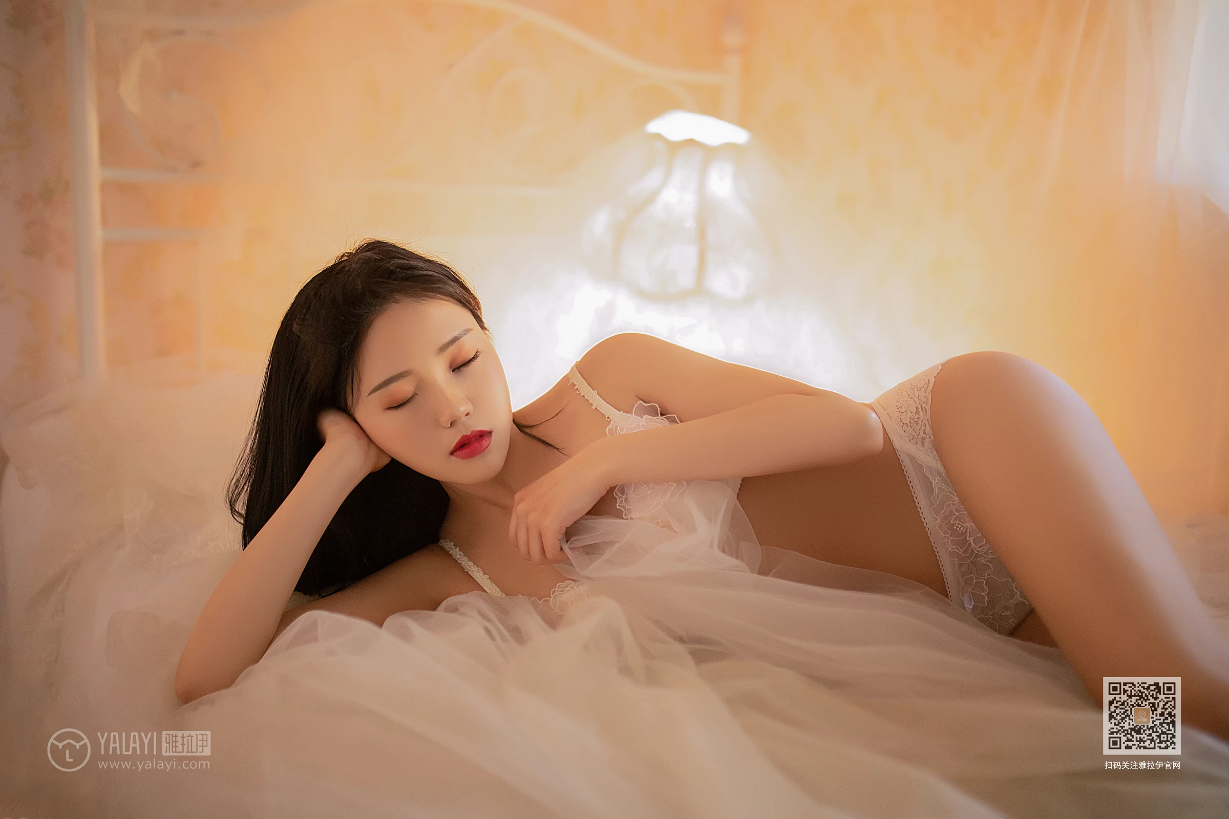 [YALAYI雅拉伊]NO.646 《荷尔蒙》 慕可 白色蕾丝内衣性感私房写真集第3张
