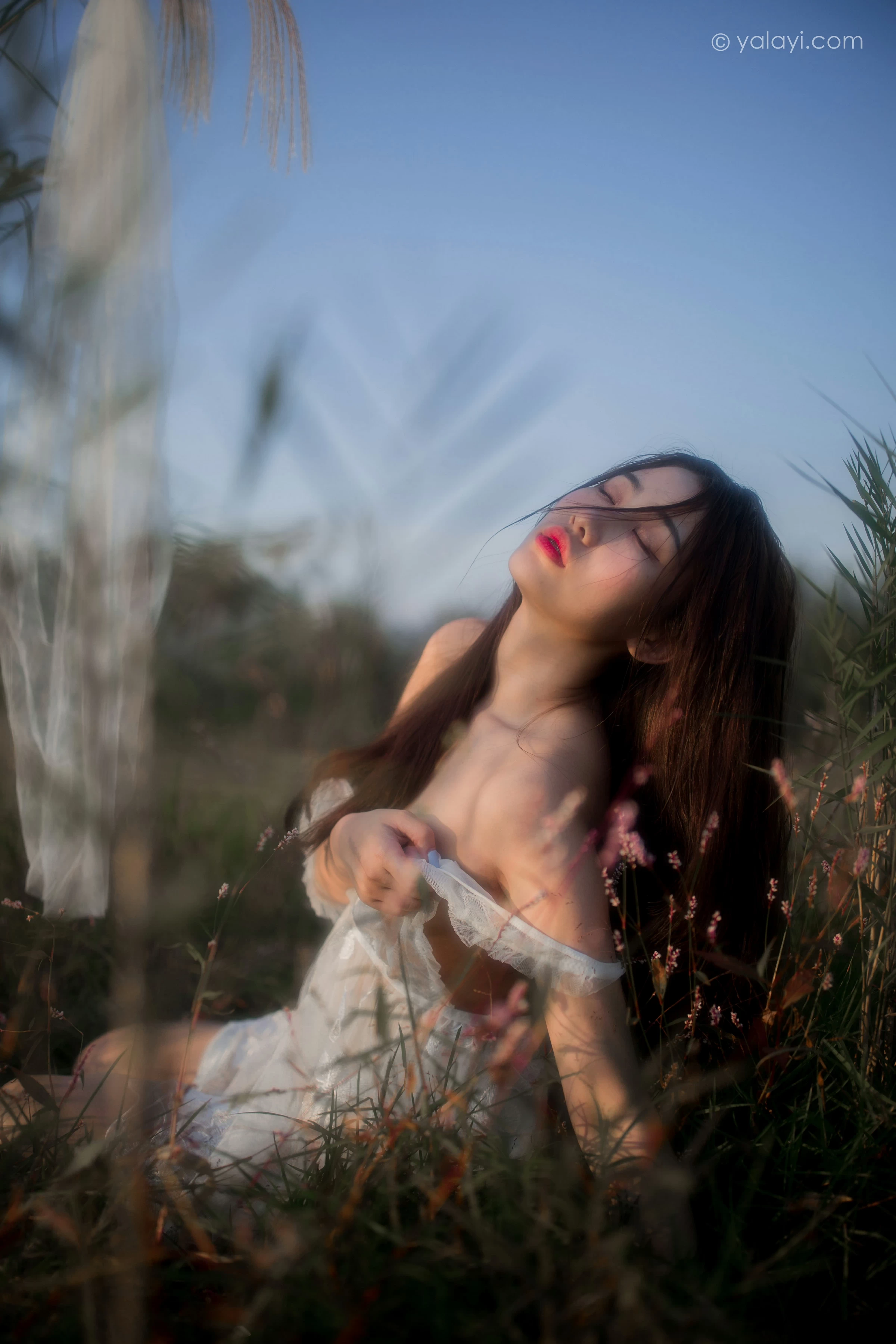 [YALAYI雅拉伊]NO.732 《寻》 籹籹仔 白色透视情趣婚纱性感私房写真集第8张