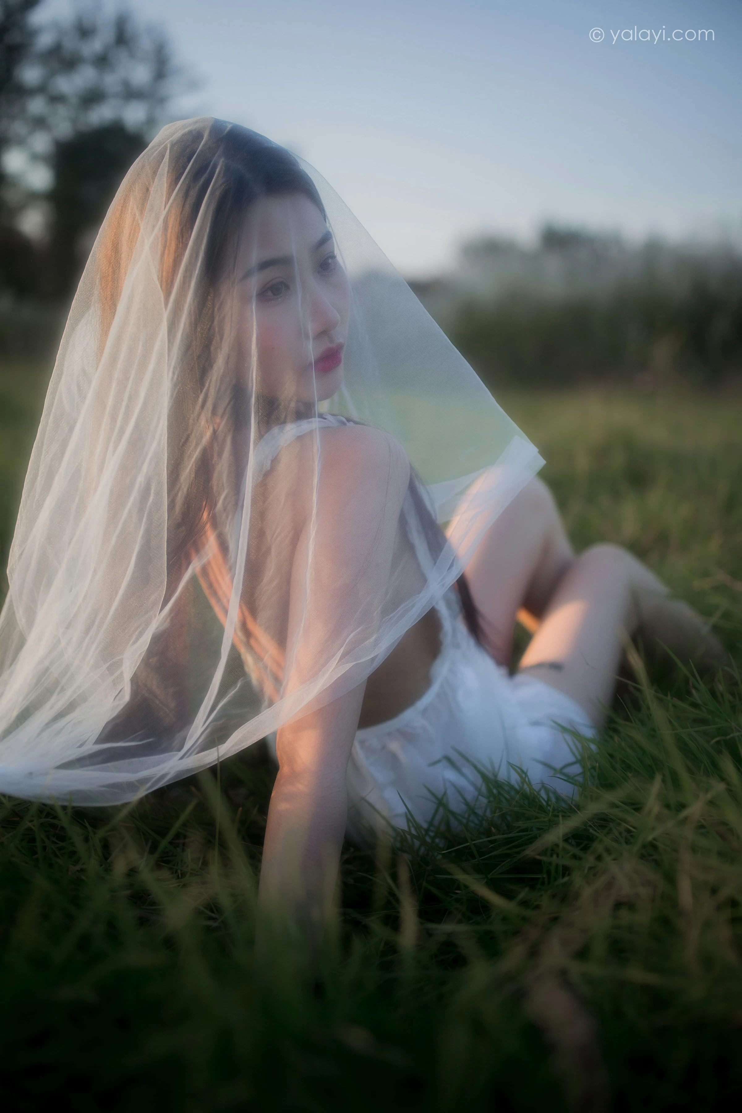 [YALAYI雅拉伊]NO.732 《寻》 籹籹仔 白色透视情趣婚纱性感私房写真集第10张