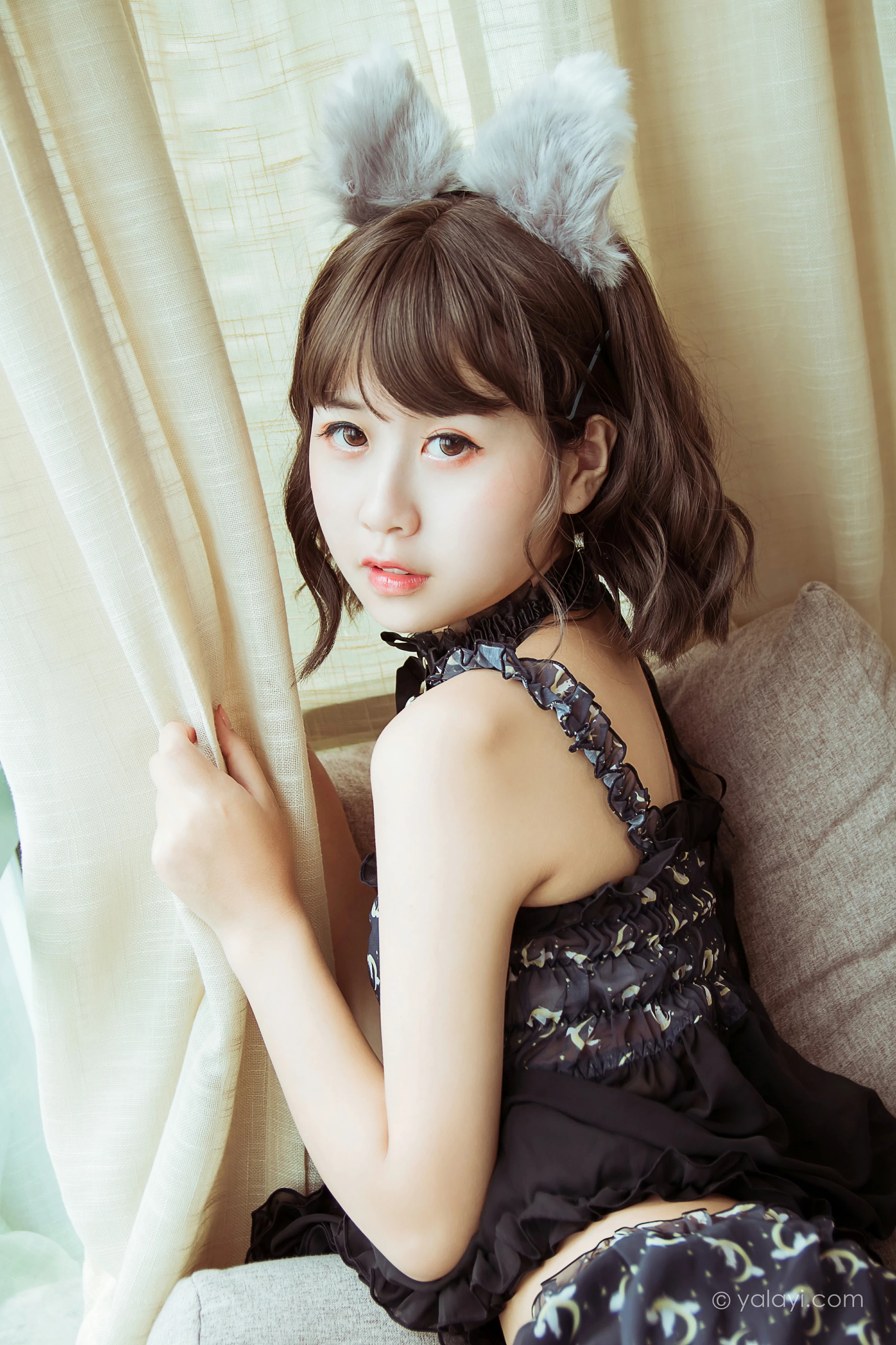 [YALAYI雅拉伊]NO.735 《就想赖着你》 甜酱吖 黑色透视情趣内衣性感私房写真集第8张