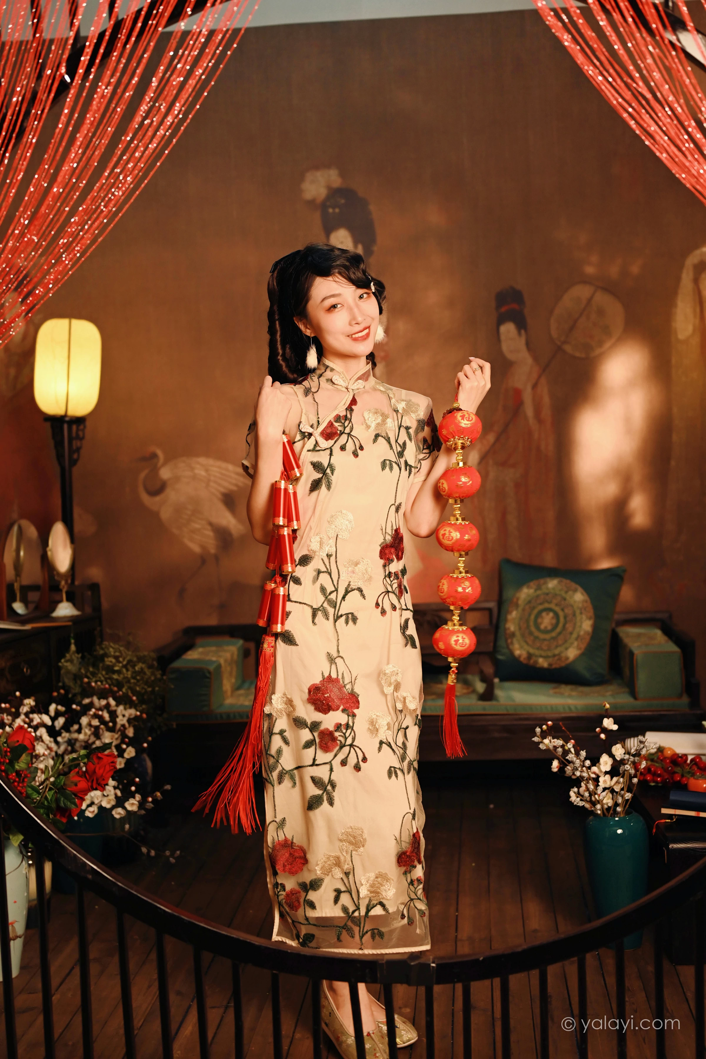 [YALAYI雅拉伊]2022.01.25 我在那里等你 佳佳 白色透视旗袍民国风写真集第10张