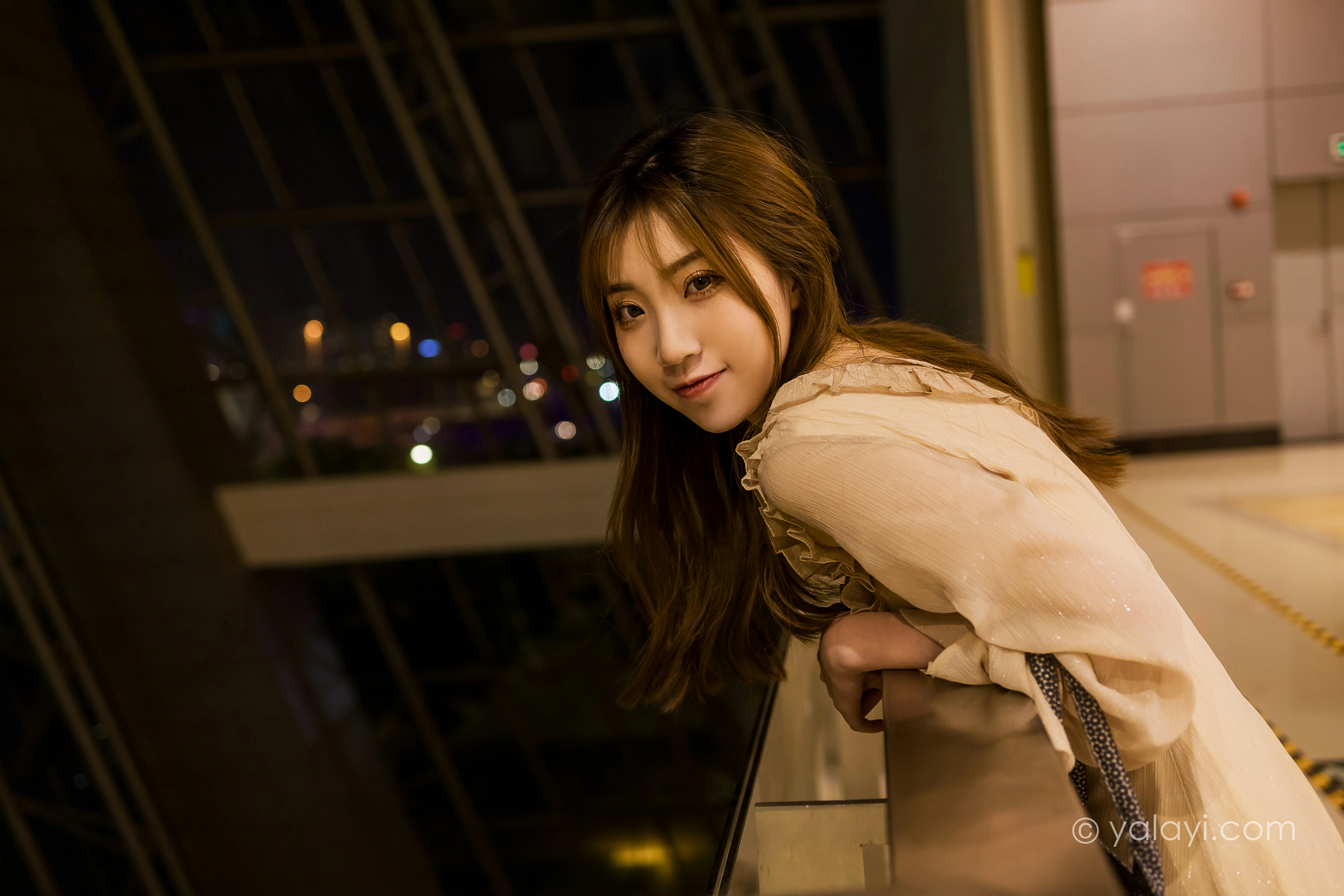 [YALAYI雅拉伊]NO.782 牵你的手 小乔 粉色透视连衣裙清纯可爱写真集第10张