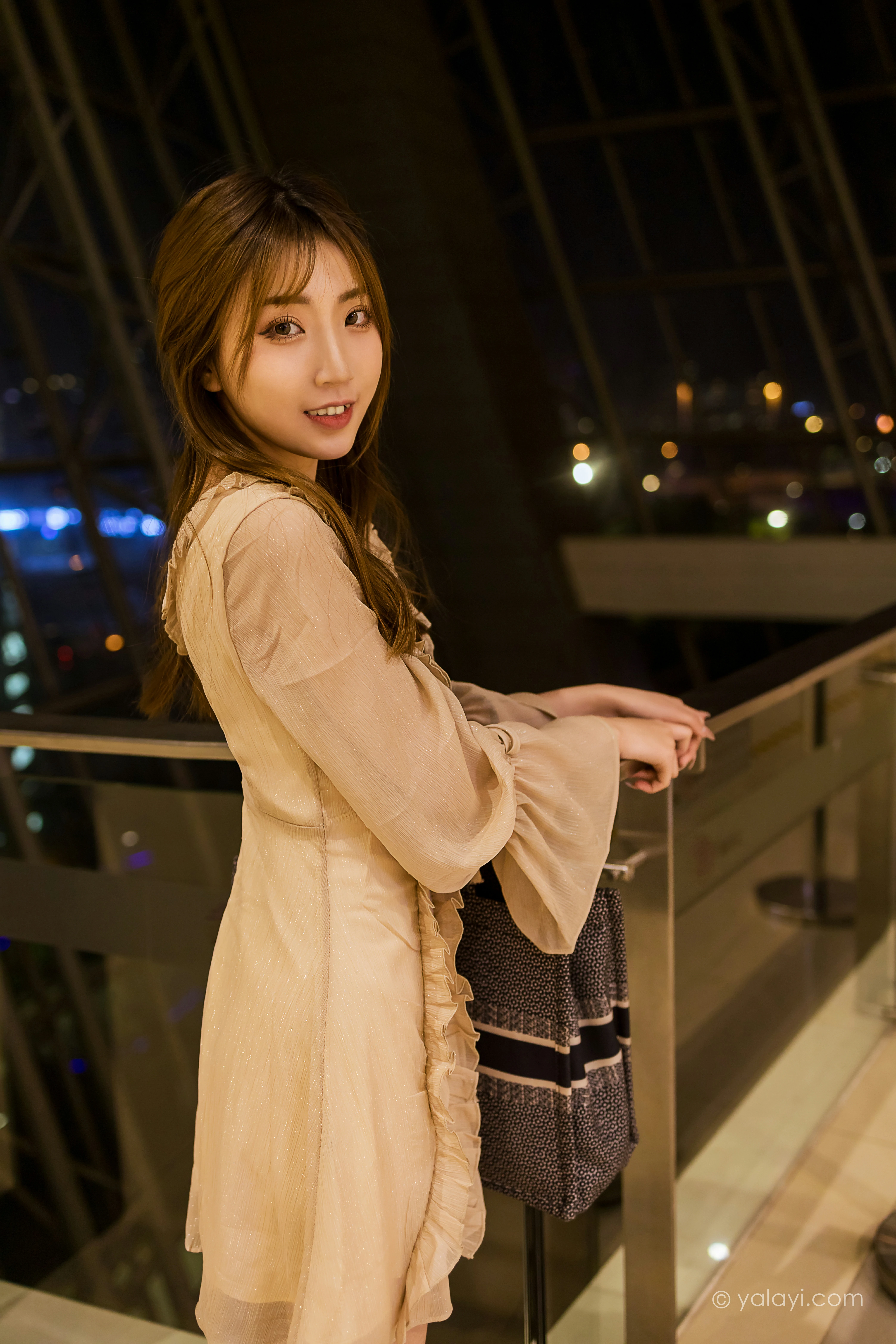 [YALAYI雅拉伊]NO.782 牵你的手 小乔 粉色透视连衣裙清纯可爱写真集第10张