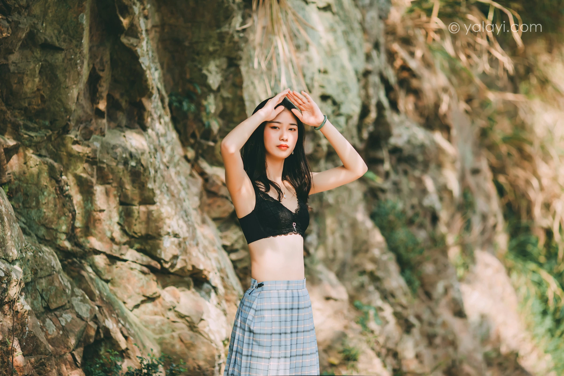 [YALAYI雅拉伊]NO.663 《涟漪》 和风 JK制服与短裙加黑色蕾丝内衣写真第8张