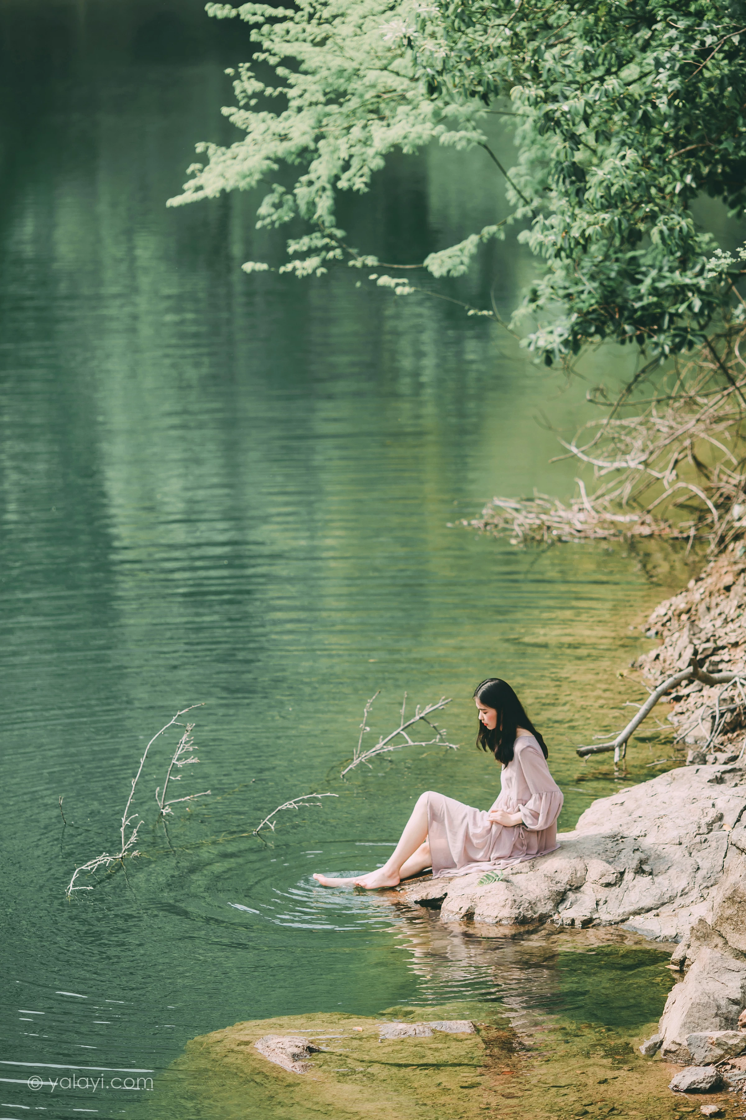 [YALAYI雅拉伊]NO.663 《涟漪》 和风 JK制服与短裙加黑色蕾丝内衣写真第15张