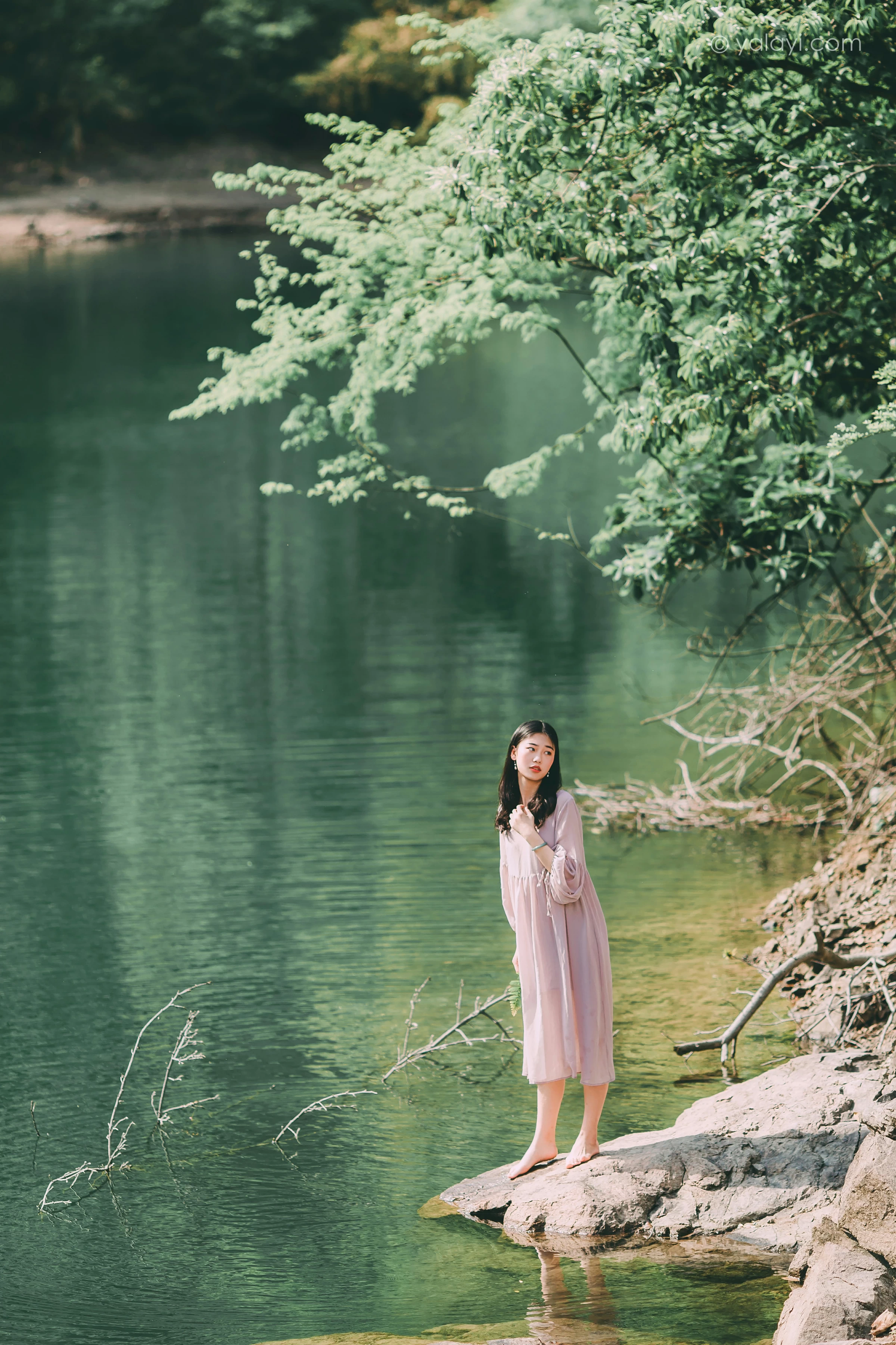 [YALAYI雅拉伊]NO.663 《涟漪》 和风 JK制服与短裙加黑色蕾丝内衣写真第16张