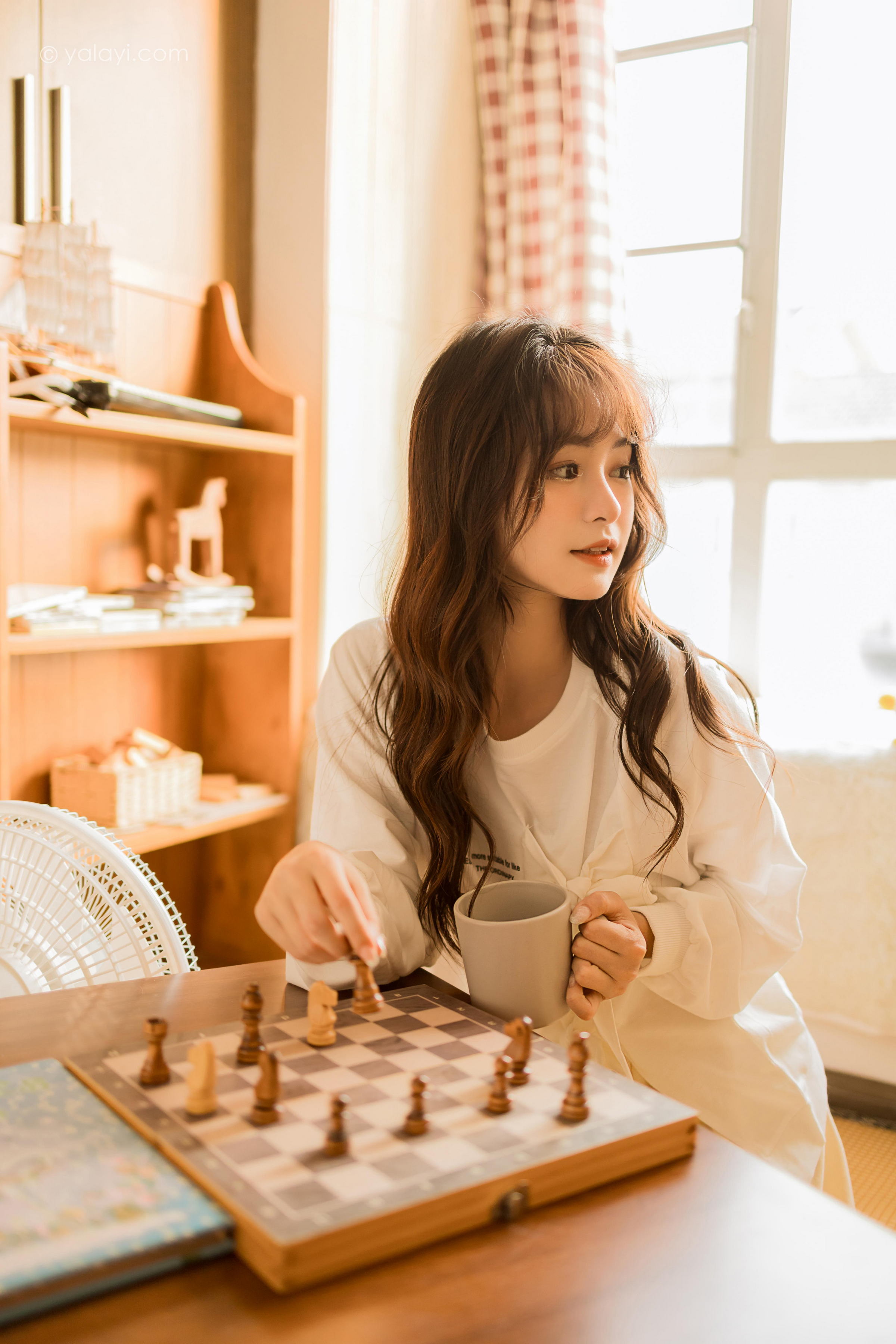 [YALAYI雅拉伊]2022.05.07 快乐加倍 小亭 白色礼服衬衫加短裙清纯写真集第6张